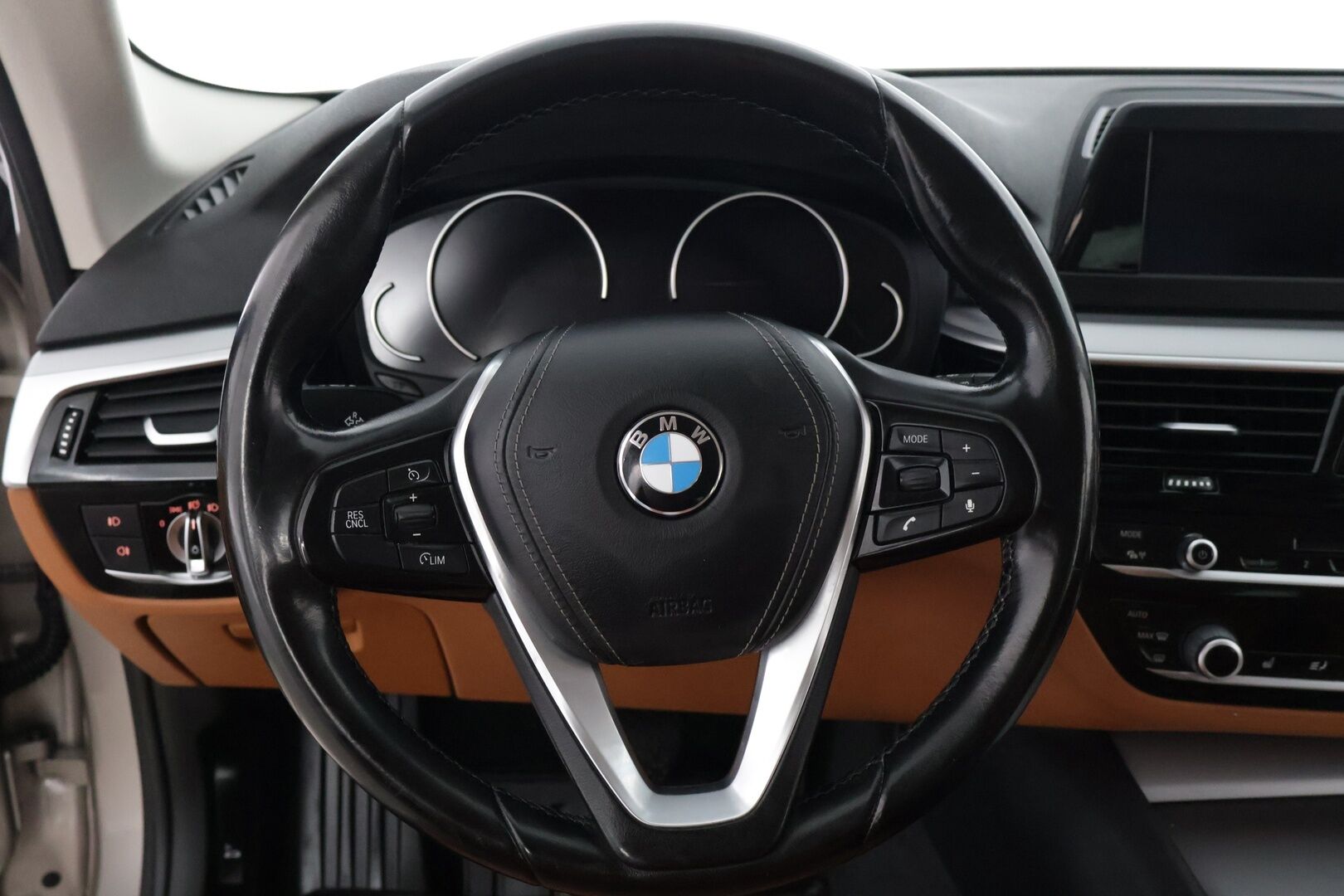 BMW 520 2017 G31 Touring 520d A xDrive Business* Webasto / Vetokoukku / Konjakkinahat* - *Digimittari / My BMW / 2-Omisteinen / Suomi-auto / P-Tutkat / Siisti* - HULLUT JOULUT KORKOTARJOUS 2,49% 