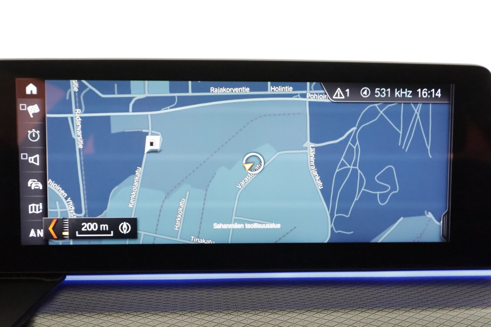 BMW 520 2018 G30 Sedan 520d A xDrive M Sport * K-Sport ilma-alusta / Webasto / Koukku / Sporttinahat / Kamera / LED / Navi * - Suomi-auto / Merkkihuollettu / M-Sport / Shadowline