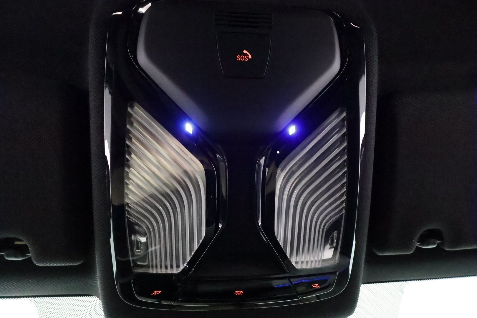 BMW 520 2018 G30 Sedan 520d A xDrive M Sport * K-Sport ilma-alusta / Webasto / Koukku / Sporttinahat / Kamera / LED / Navi * - Suomi-auto / Merkkihuollettu / M-Sport / Shadowline