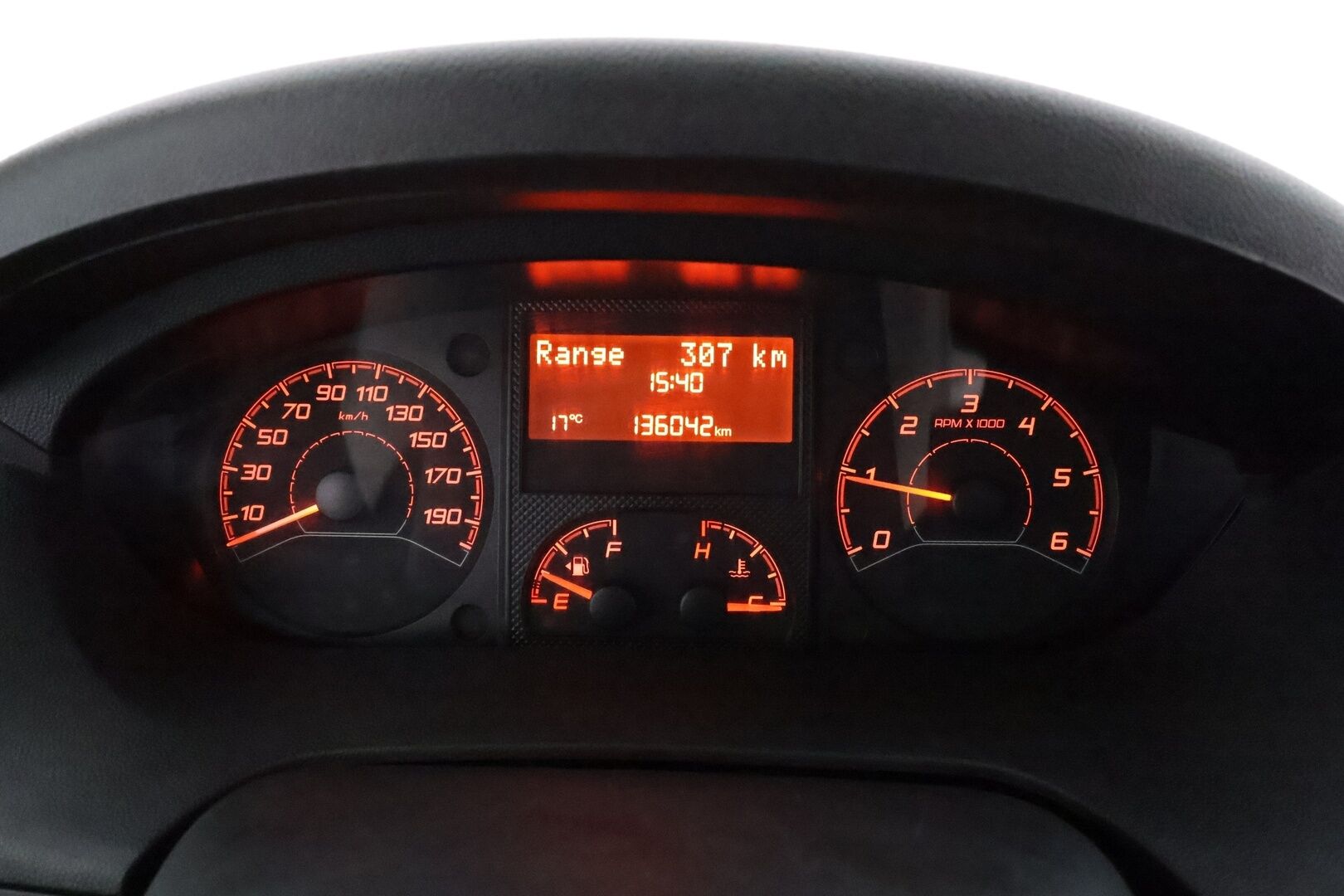 Citroen Jumper 2018 BlueHDi 110 35 L2H1 ** Webasto / Vakkari / Ilmastointi / Bluetooth / Kiinteä Ikkunallinen Väliseinä ** - 1.Om Suomi-auto / Kahdet renkaat