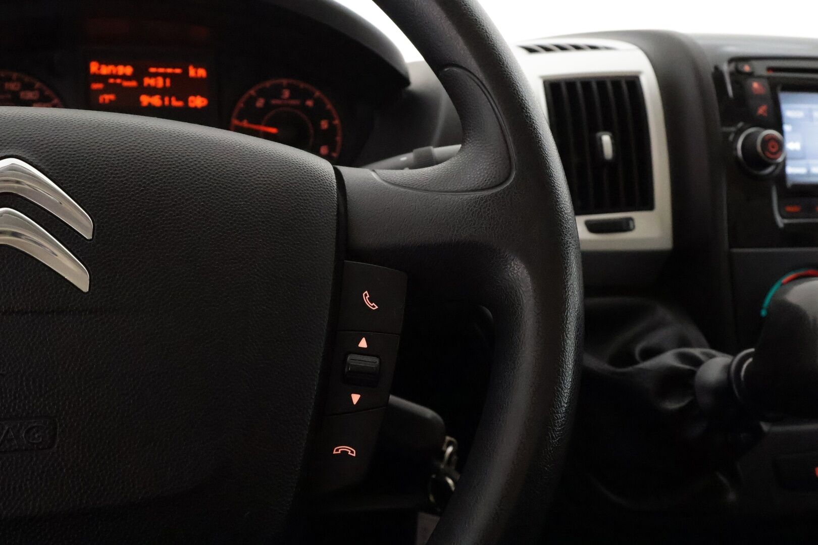 Citroen Jumper 2018 BlueHDi 110 35 L2H1 **Webasto / Vakkari / Bluetooth&CD-Soitin / LED-lisävalo / Ilmastointi / ALV** - 1-om. Suomi-auto / Kahdet renkaat