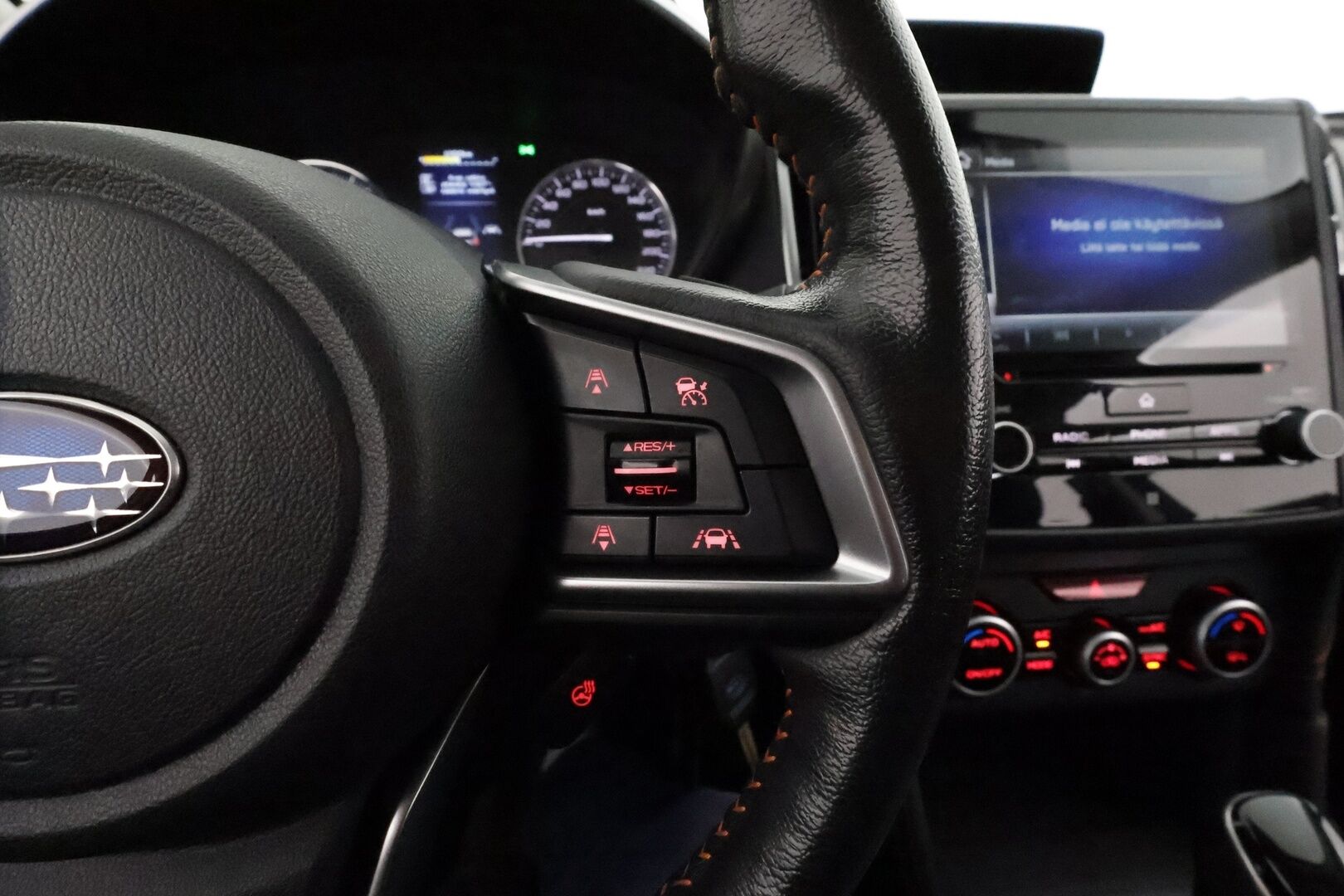 Subaru XV 2018 2,0i Active CVT Summer **ACC / P.kamera / LED / Koukku / Webasto / Apple&Android**