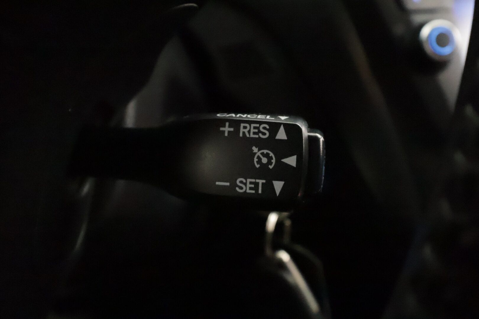 Toyota Avensis 2018 1,8 Valvematic Active Edition Touring Sports Multidrive S - | LED | Koukku | Navi | Lohko + sisälämmitin | P.kamera | Vakkari | Kaistavahti | PCS | Bluetooth | Hyvä huoltokirja | 2x renkaat aluin | 