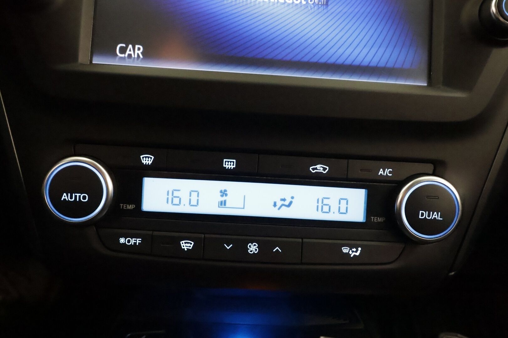Toyota Avensis 2018 1,8 Valvematic Active Edition Touring Sports Multidrive S - | LED | Koukku | Navi | Lohko + sisälämmitin | P.kamera | Vakkari | Kaistavahti | PCS | Bluetooth | Hyvä huoltokirja | 2x renkaat aluin | 