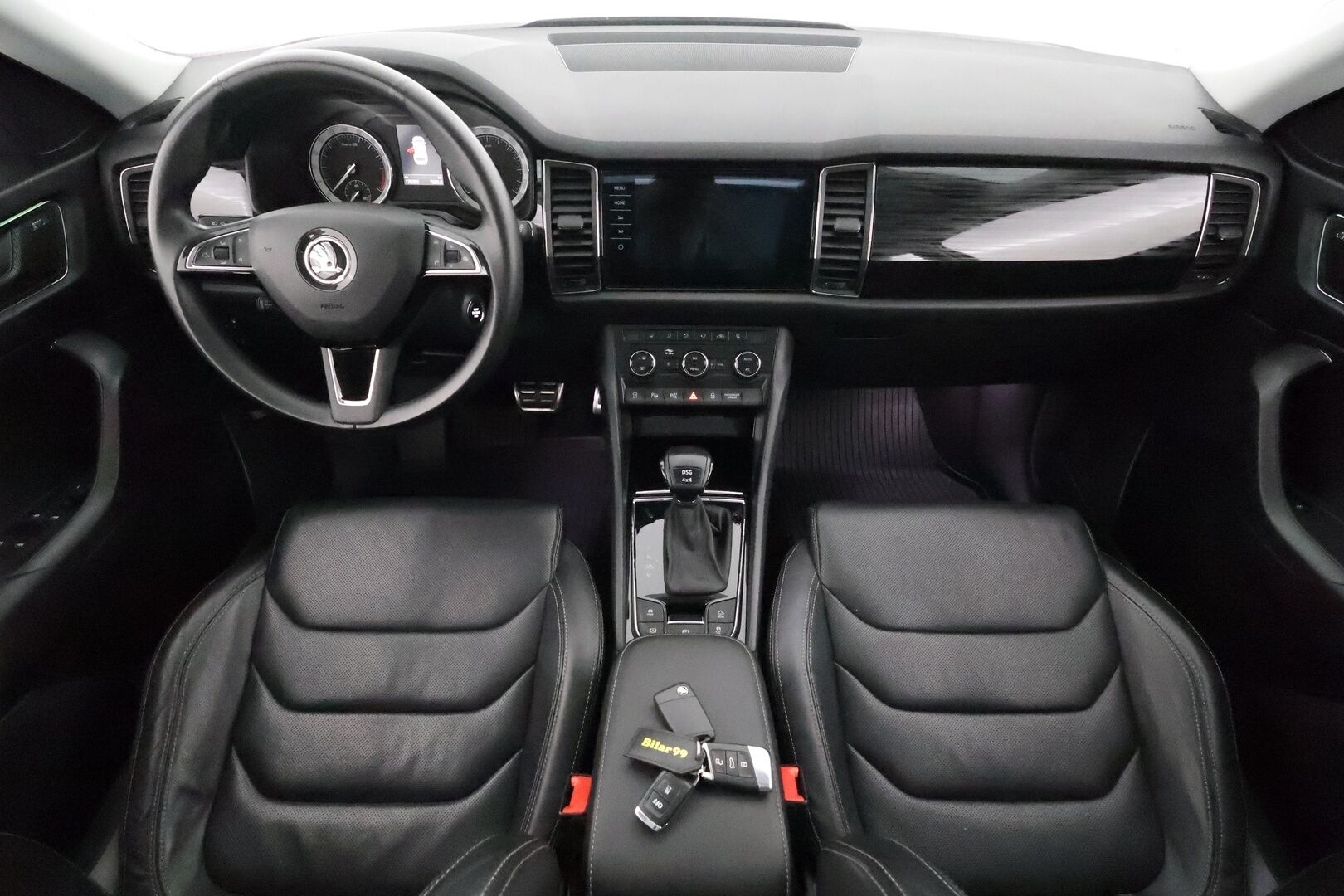 Skoda Kodiaq 2018 2,0TDI 190 4x4 Exclusive**Panorama / 360° Kamera / Ilmastoidut Muistinahat / Adapt.Vakkari / Webasto / Koukku / Canton** - Navi / Kaistavahti / 3-Alueinen / KeylessGO / 2x Renkaat