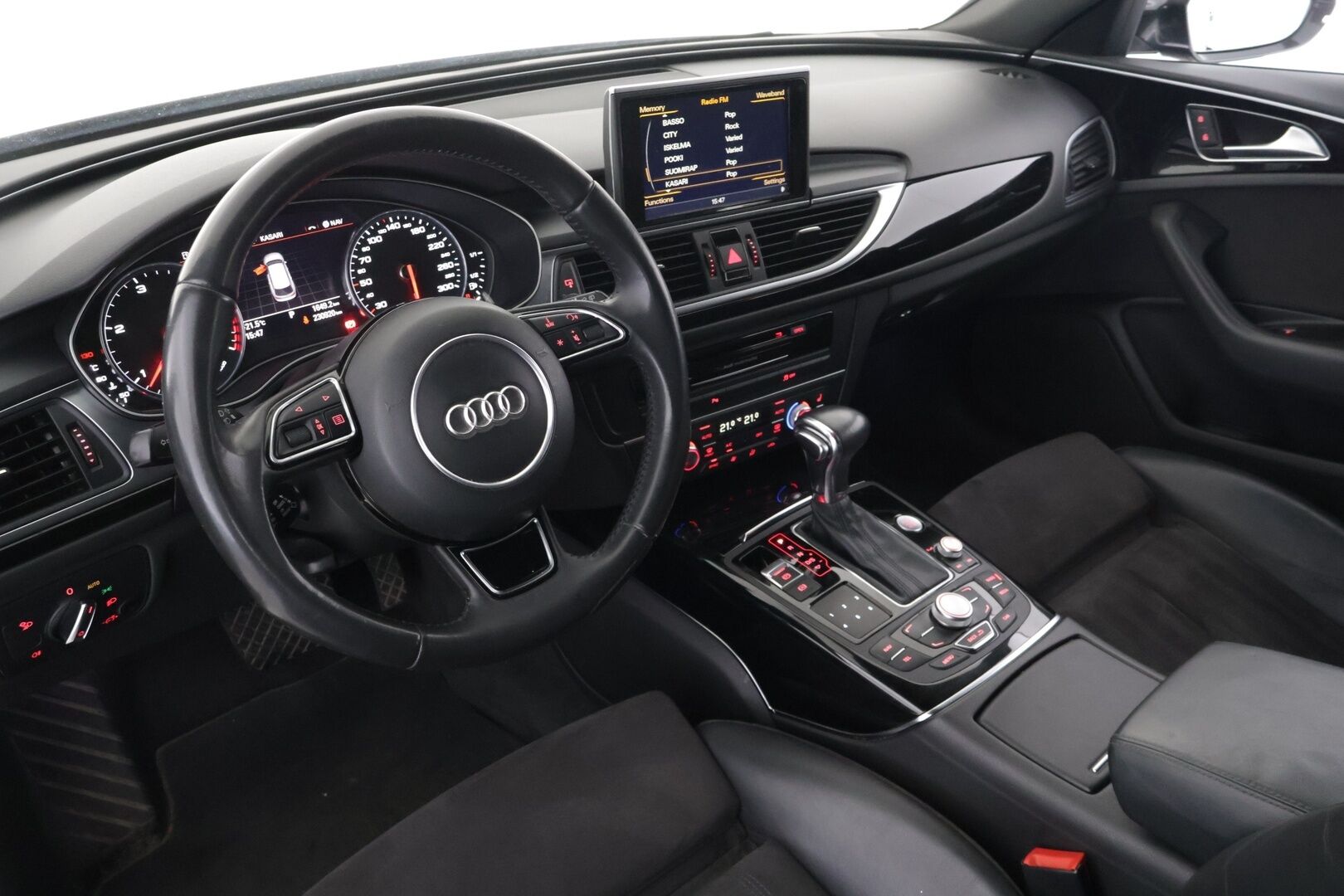 Audi A6 2014 Avant 3,0 V6 TDI 150 kW Edition S tronic Start-Stop - ** Nahka-alcantara / Muistipenkki / Bluetooth / Navi **
