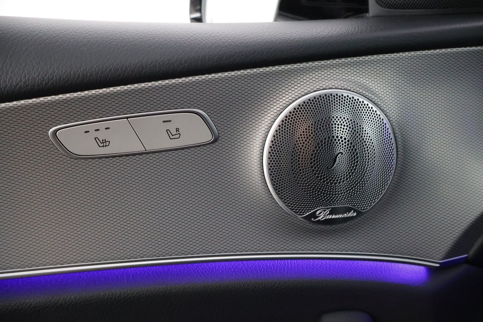 Mercedes-Benz E 2017 350 e A Premium Business * Burmesterit / 360-Kamerat / Widescreen / IHC+ / Vetokoukku * - * Näyttävä ja Merkkihuollettu yksilö *