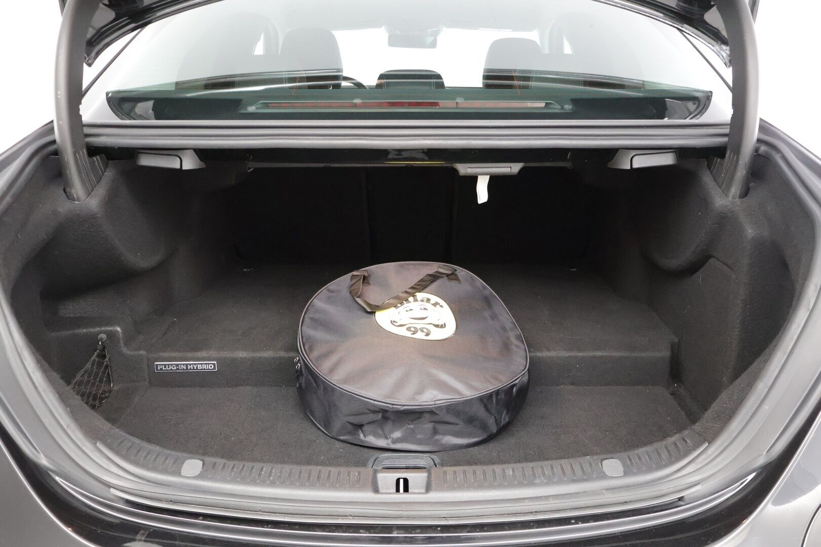 Mercedes-Benz E 2017 350 e A Premium Business * Burmesterit / 360-Kamerat / Widescreen / IHC+ / Vetokoukku * - * Näyttävä ja Merkkihuollettu yksilö *