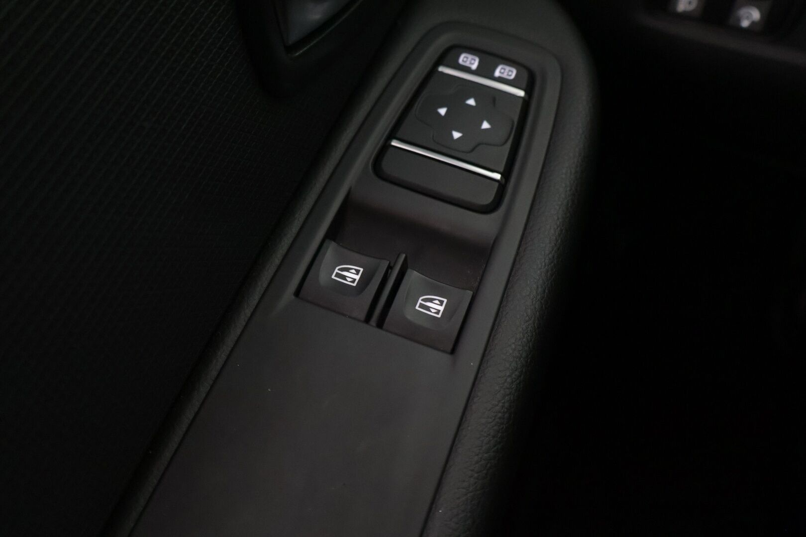 Renault Clio 2019 TCe 90 eco2 Zen - Suomi-auto | Lohko | Vakkari | Penkinlämmittimet | BASS Reflex