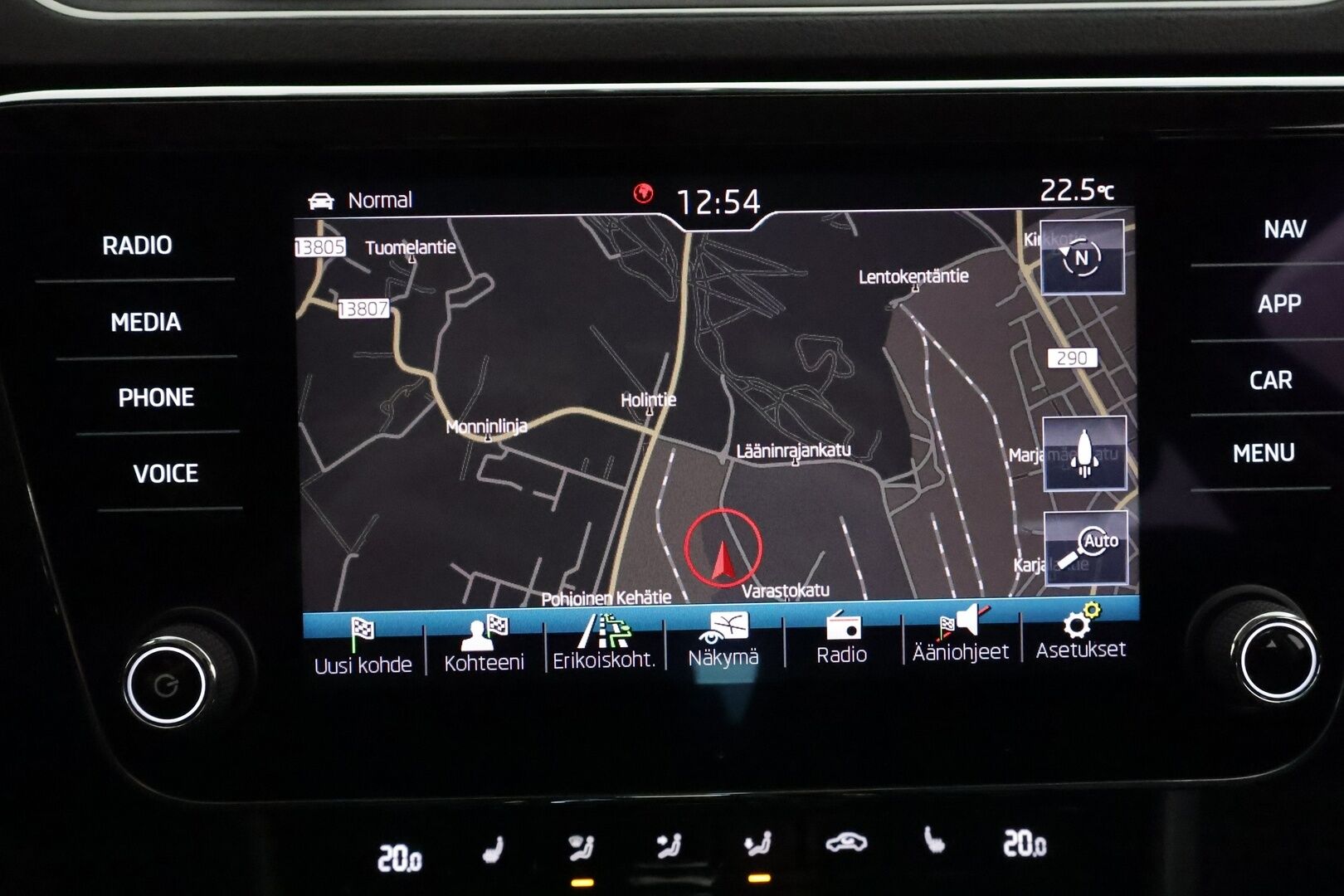 Skoda Superb 2018 Combi 1,4 TSI ACT Style BusinessLine DSG **Webasto / Koukku / ACC / Canton / Xenon / P.Kamera / Muistipenkki** - Suomi-auto / Kahdet Renkaat