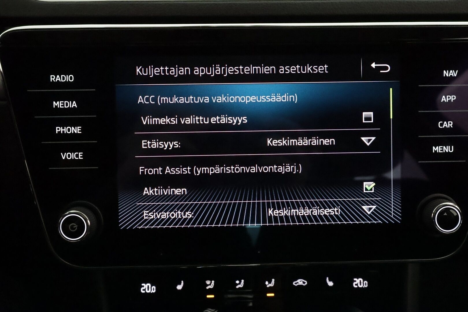 Skoda Superb 2018 Combi 1,4 TSI ACT Style BusinessLine DSG **Webasto / Koukku / ACC / Canton / Xenon / P.Kamera / Muistipenkki** - Suomi-auto / Kahdet Renkaat