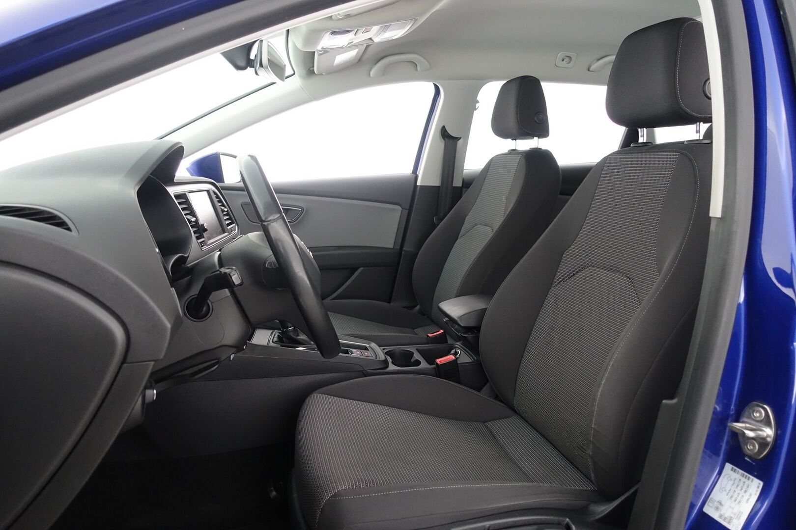 Seat Leon ST 2018 1,4 TGI 110 Style Business DSG / YritysOutlet - Myydään vain yrityksille - *Lohko & Sisäpistoke /Tutkat /  Vakkari / Navi / LED / AppleCarPlay *