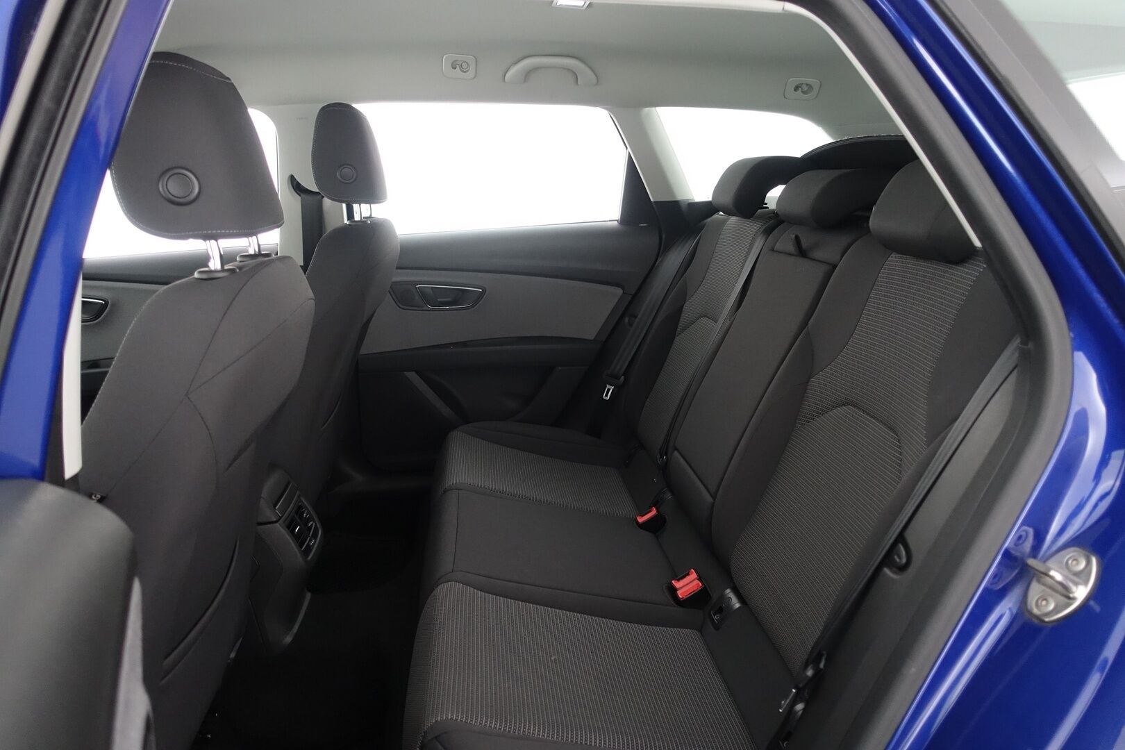 Seat Leon ST 2018 1,4 TGI 110 Style Business DSG / YritysOutlet - Myydään vain yrityksille - *Lohko & Sisäpistoke /Tutkat /  Vakkari / Navi / LED / AppleCarPlay *