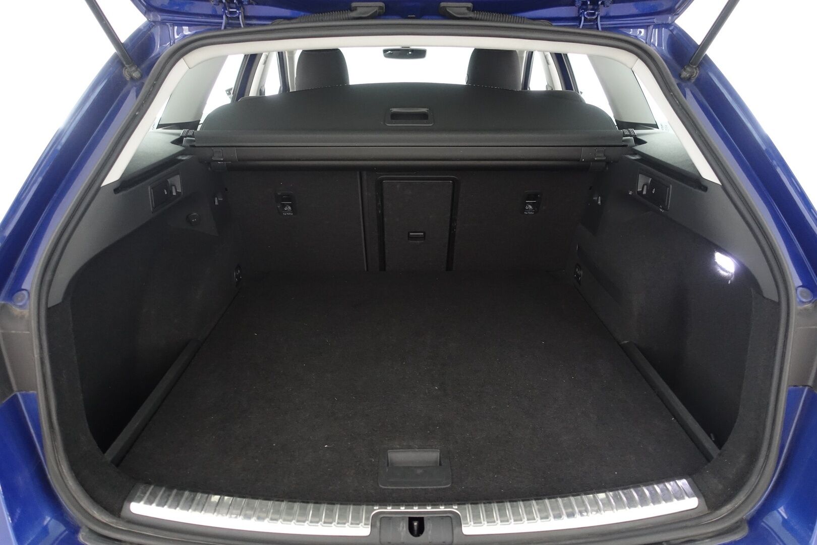 Seat Leon ST 2018 1,4 TGI 110 Style Business DSG / YritysOutlet - Myydään vain yrityksille - *Lohko & Sisäpistoke /Tutkat /  Vakkari / Navi / LED / AppleCarPlay *