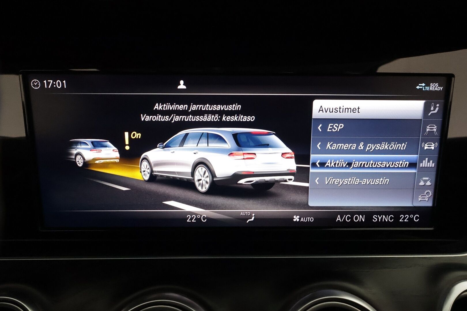 Mercedes-Benz E 2018 220 d 4Matic T A All-Terrain ** Webasto / Koukku / LED-High Performance / Sporttipenkit / P.kamera / Navi ** - 3,99 % KORKOTARJOUS TÄHÄN AUTOON - 2x Renkaat 