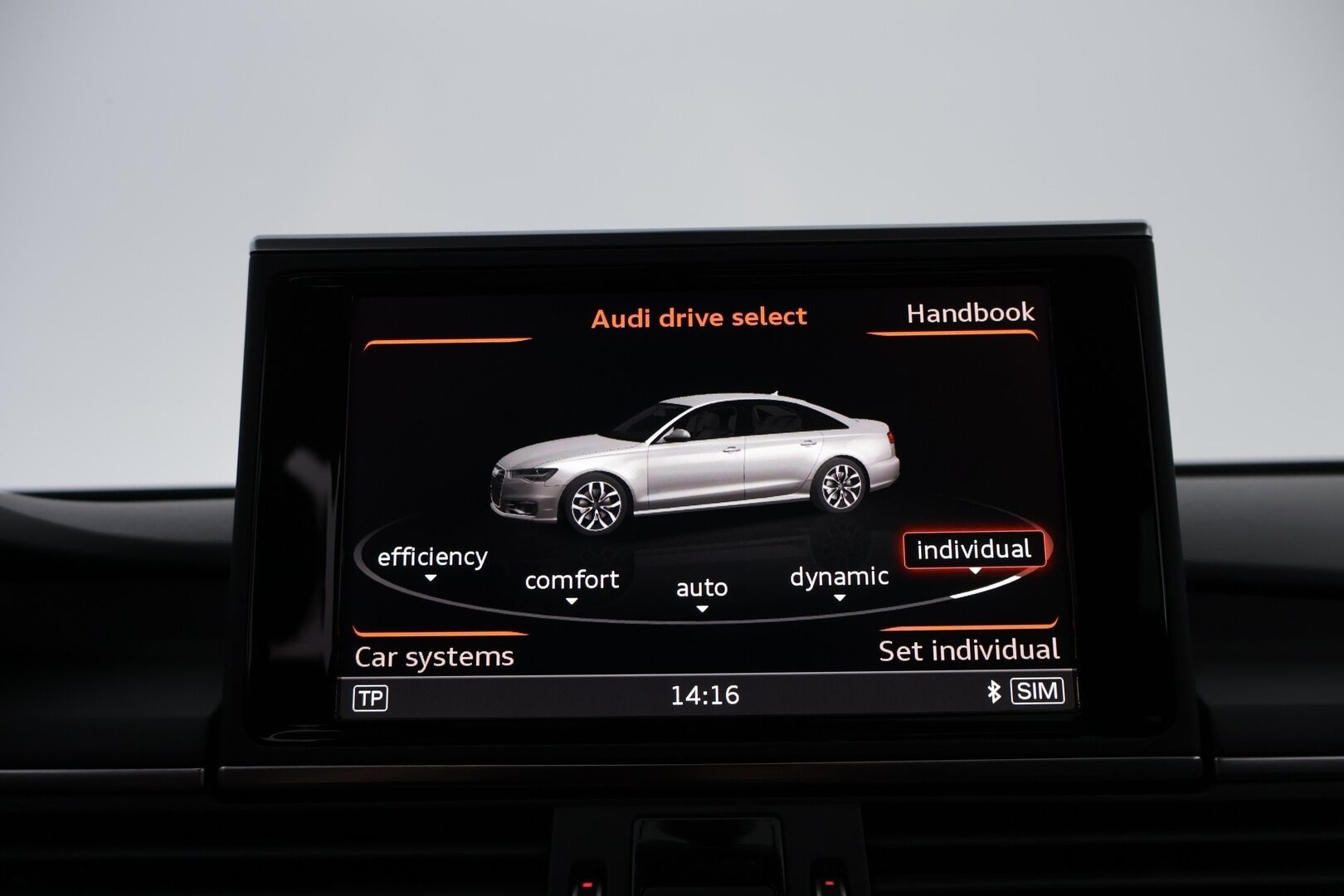 Audi A6 2018 Sedan Business 2,0 TDI 110 kW ultra S tronic - Suomiauto | Lohko&Sisä | Vakkari | Sporttipenkit | P.Tutkat