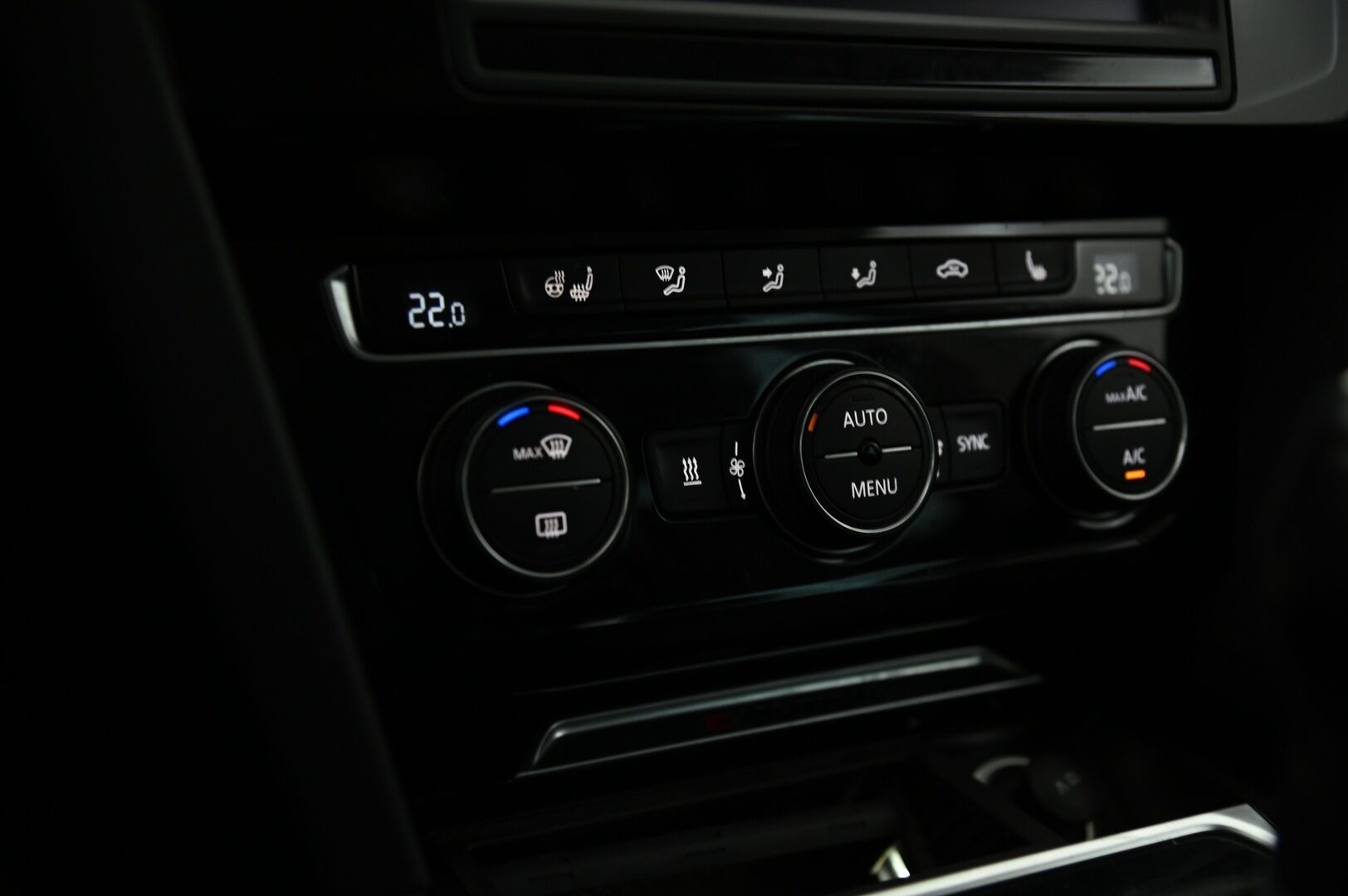 Volkswagen Passat 2015 Variant Comfortline 2,0 TDI 4Motion *Myydään Huutokaupat.com*