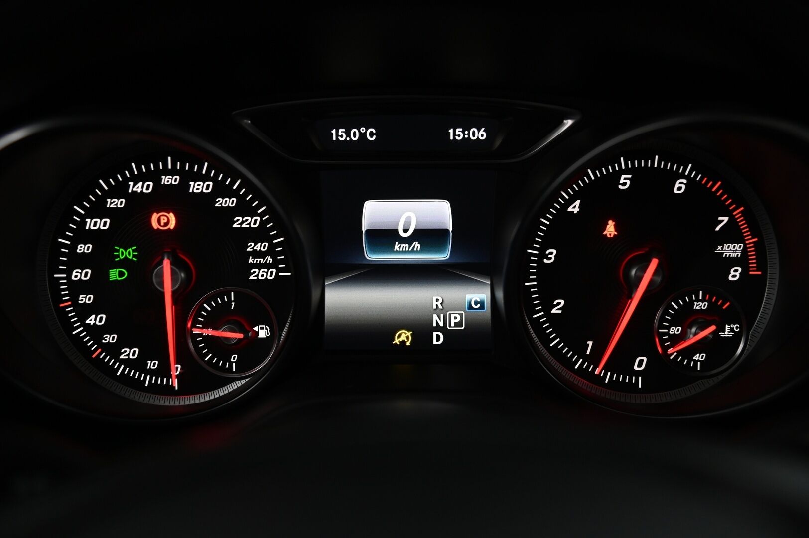 Mercedes-Benz GLA 2018 GLA 180 Farmari (AC) 5ov 1595cm3 A *Facelift / Sporttipenkit / P*kamera / Koukku / Led* - *2x Renkaat vanteineen / Juuri saapunut!* - HULLUT AVAJAISHULINAT KORKOTARJOUS 3,29 %