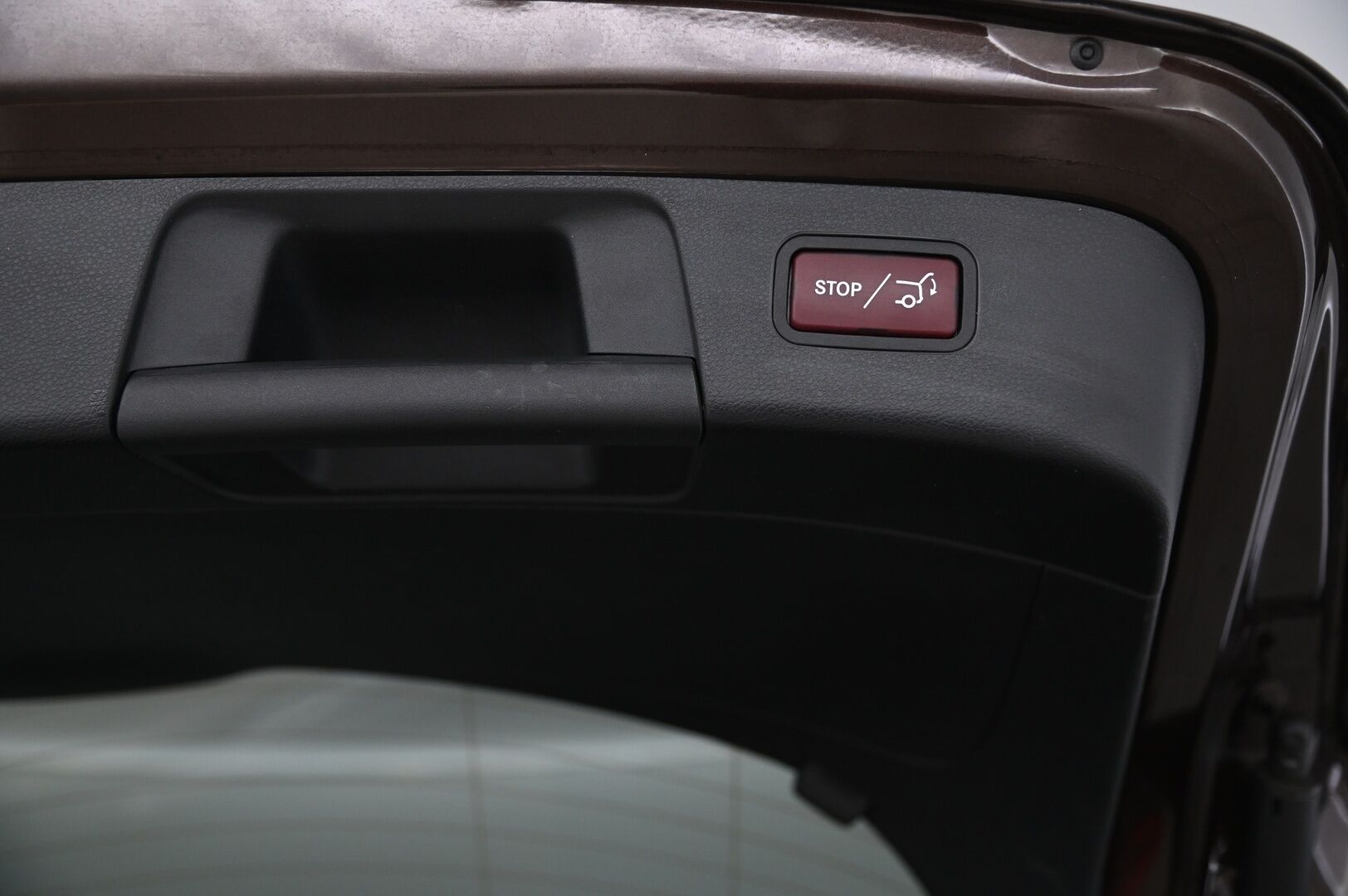 Mercedes-Benz GLA 2018 GLA 180 Farmari (AC) 5ov 1595cm3 A *Facelift / Sporttipenkit / P*kamera / Koukku / Led* - *2x Renkaat vanteineen / Juuri saapunut!* - HULLUT AVAJAISHULINAT KORKOTARJOUS 3,29 %