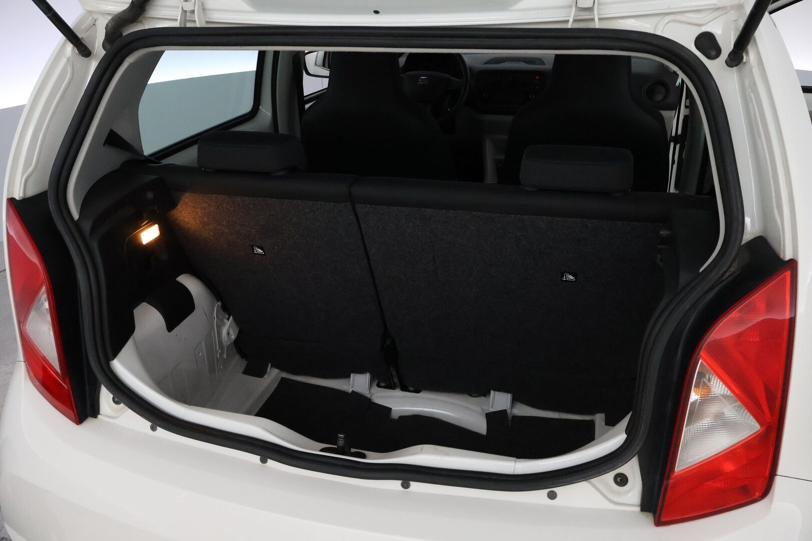Seat Mii 2018 1,0 60 Ecomotive Style 5-ov. - Suomiauto | Lohko&Sisäpistoke | Kahdet renkaat | Ilmastointi | Näppärä ja siisti yksilö!