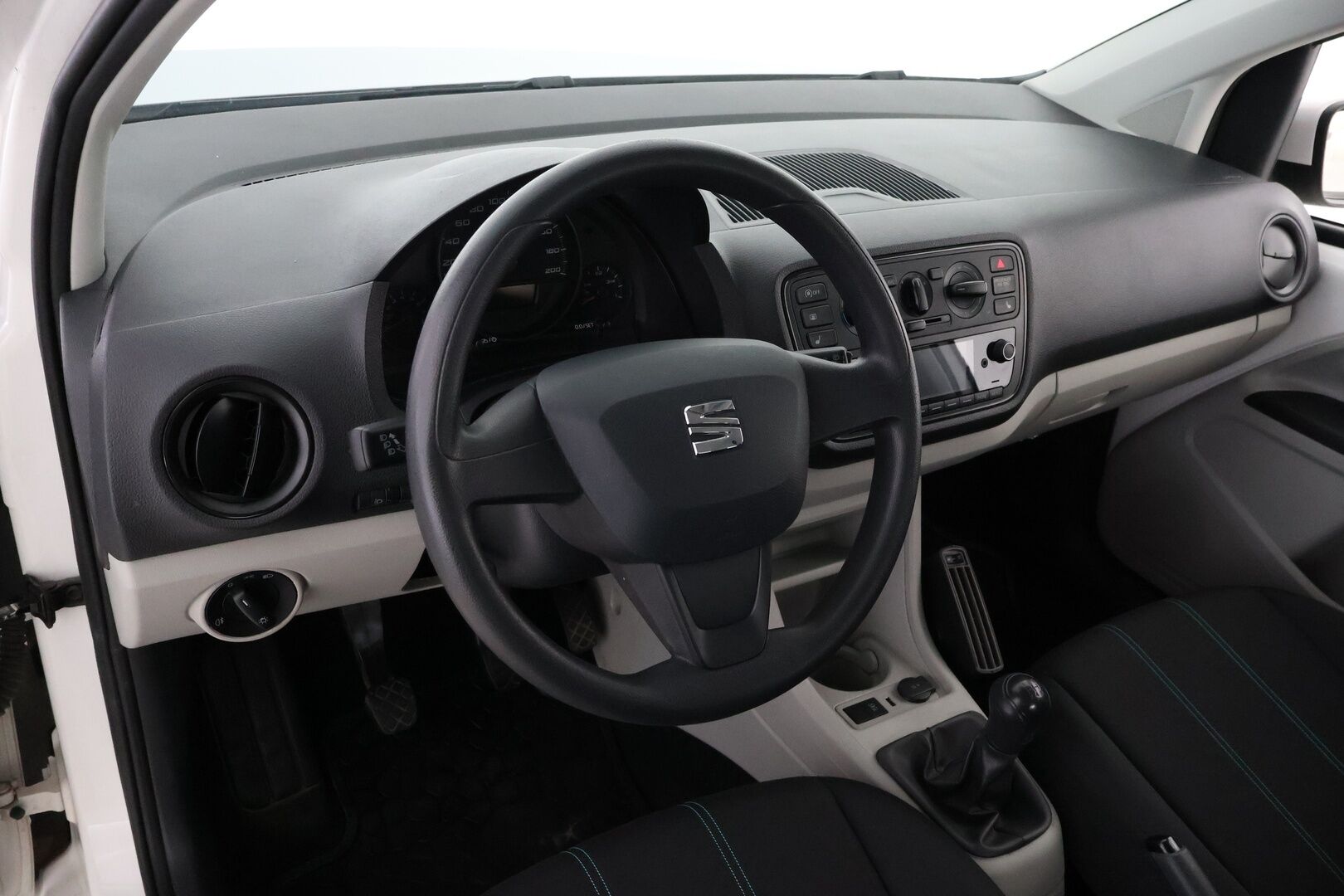 Seat Mii 2018 1,0 60 Ecomotive Style 5-ov. - Suomiauto | Lohko&Sisäpistoke | Kahdet renkaat | Ilmastointi | Näppärä ja siisti yksilö!