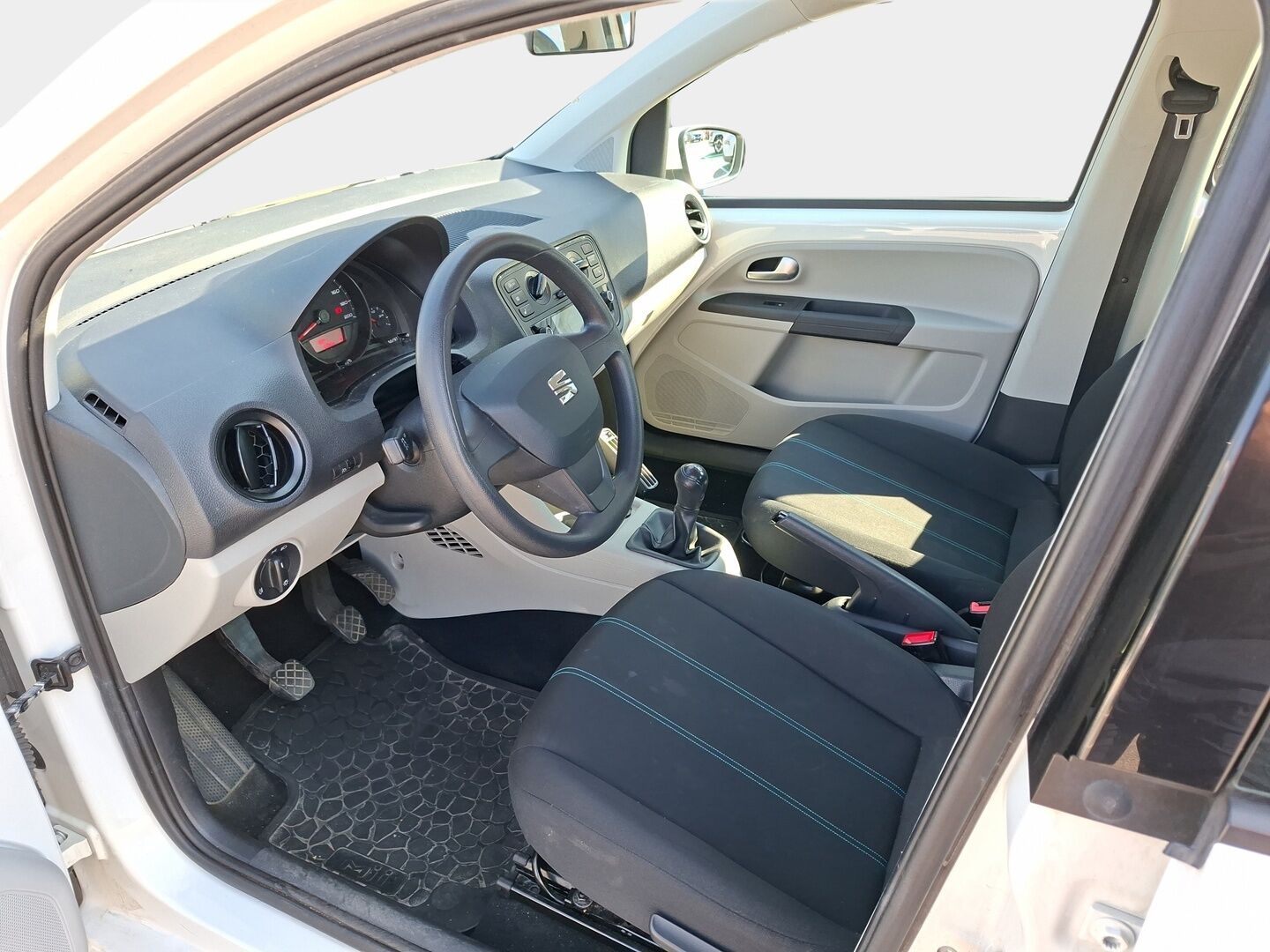 Seat Mii 2018 1,0 60 Ecomotive Style 5-ov. - Suomiauto | Lohko&Sisäpistoke | Kahdet renkaat | Ilmastointi | Näppärä ja siisti yksilö!
