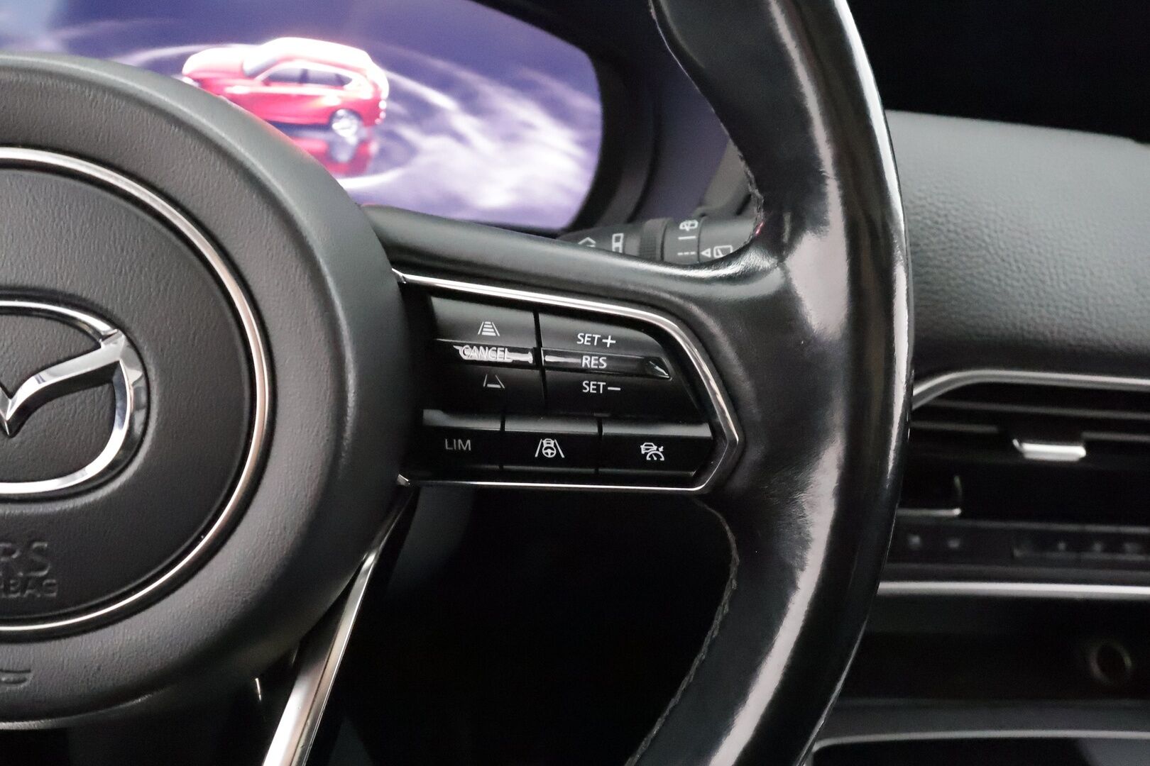 Mazda CX-60 2023 2.5 PHEV 8AT AWD PR Homura * ACC / Koukku / Lohko / 360-Kamera / Muistipenkki / HUD / Panorama * - Suomi-Auto / Akku kuntotarkastettu SoH 92,2% / Kahdet Renkaat / 2x Lataus