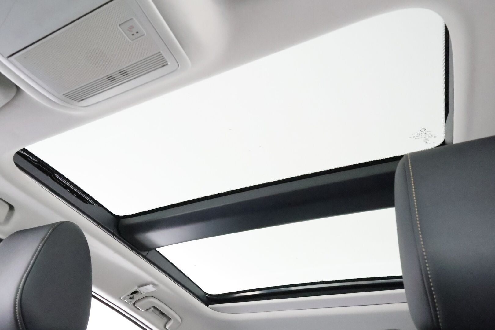 Mazda CX-60 2023 2.5 PHEV 8AT AWD PR Homura * ACC / Koukku / Lohko / 360-Kamera / Muistipenkki / HUD / Panorama * - Suomi-Auto / Akku kuntotarkastettu SoH 92,2% / Kahdet Renkaat / 2x Lataus