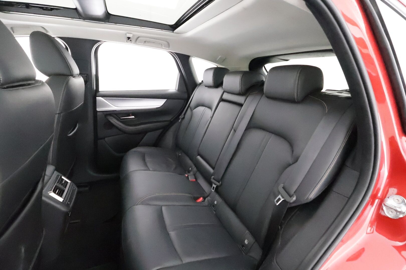 Mazda CX-60 2023 2.5 PHEV 8AT AWD PR Homura - | ACC | Koukku | 360-Kamera | Muistipenkki | HUD | Panorama | Ilmastoidut Penkit Edessä | Suomi-Auto | Akku kuntotarkastettu SoH 92,2% | Kahdet Renkaat | 2x Lataus |