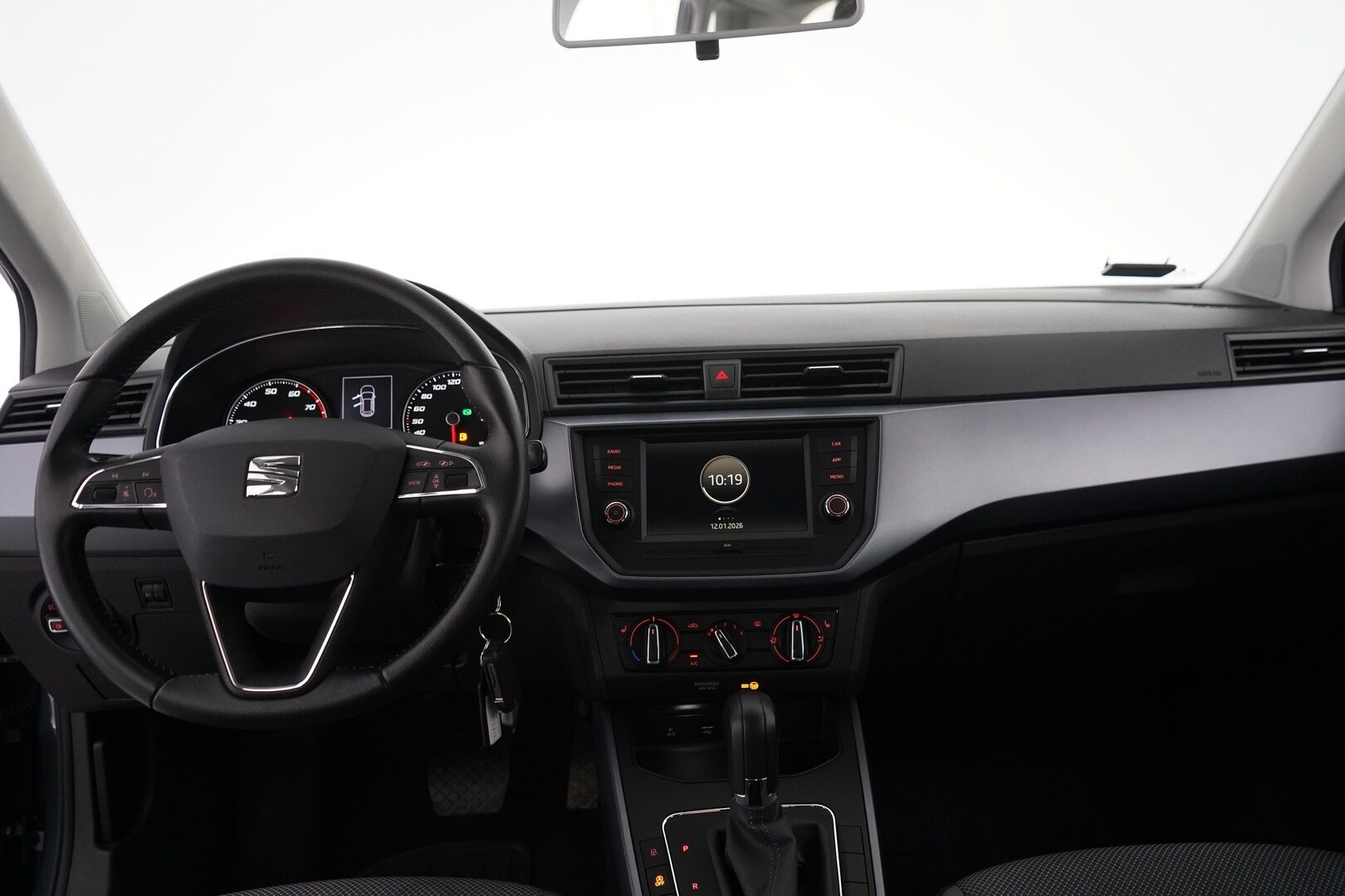 Seat Arona 2018 1,0 EcoTSI 115 Style DSG *Lohkolämmitin / P-Tutka / Vakkari* - Suomi-auto / Juuri huollettu / Metalliväri / Kahdet Seatin vanteet