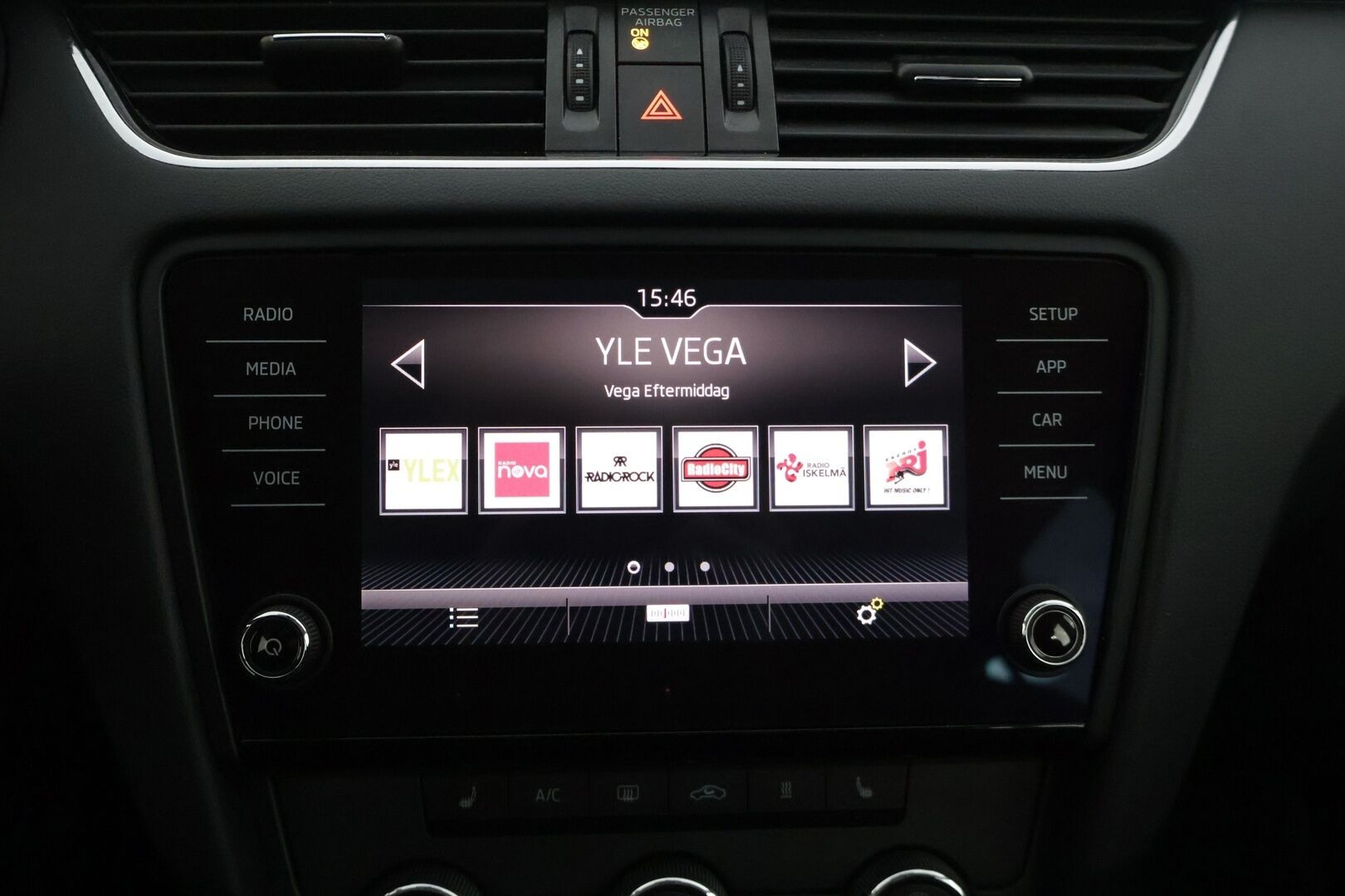 Skoda Octavia 2019 Skoda Octavia Combi 1,6 TDI Ambition *Webasto / P.Tutkat / Vakkari / LED / Apple carplay / Android auto * - *Suomi-Auto / Jakopää vaihdettu 114tkm / Asiallisilla varusteilla! * - HULLUT JOULUT KORKOTARJOUS 2,49% 