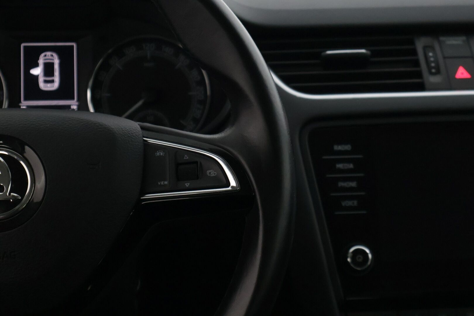 Skoda Octavia 2019 Skoda Octavia Combi 1,6 TDI Ambition *Webasto / P.Tutkat / Vakkari / LED / Apple carplay / Android auto * - *Suomi-Auto / Jakopää vaihdettu 114tkm / Asiallisilla varusteilla! * - HULLUT JOULUT KORKOTARJOUS 2,49% 