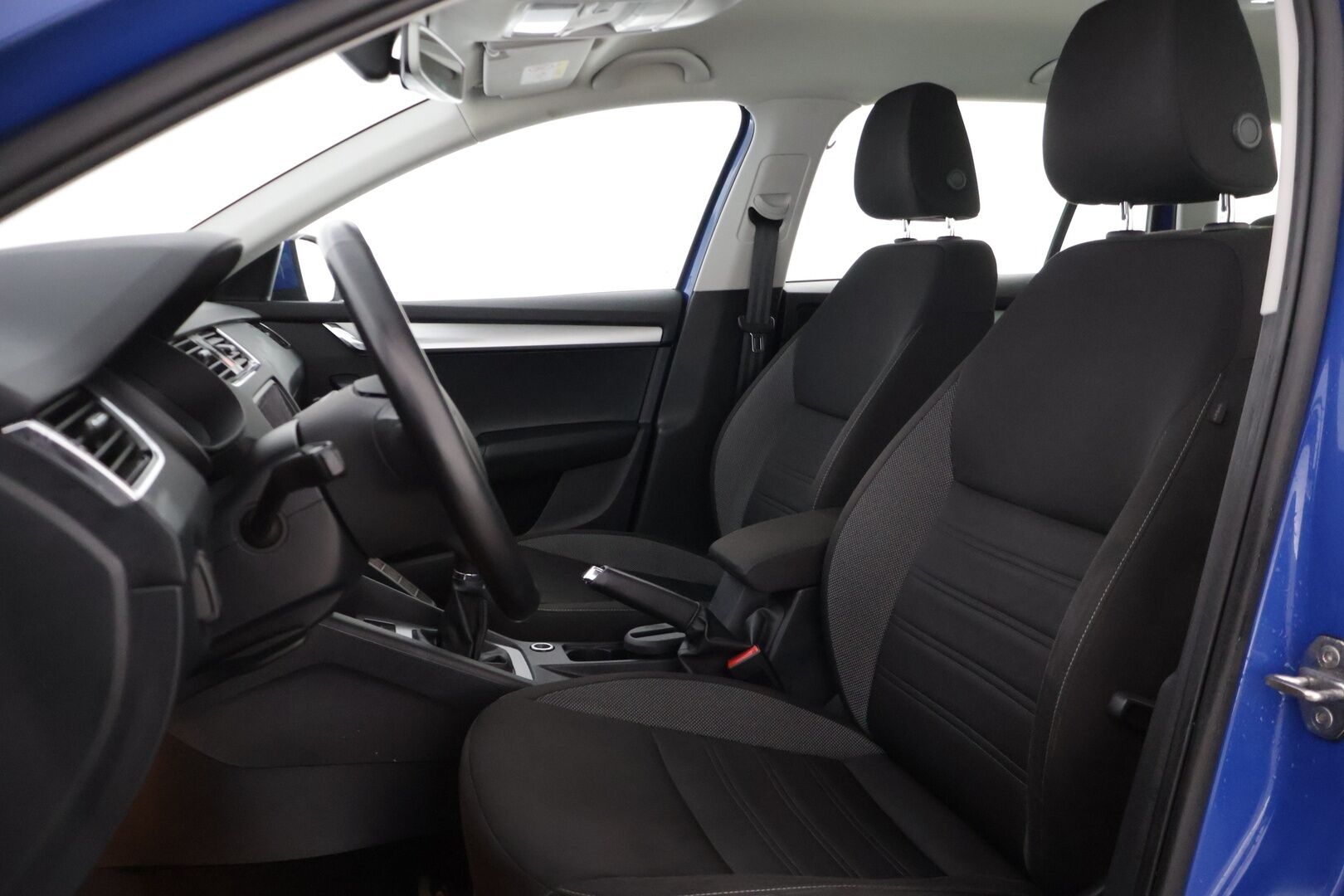 Skoda Octavia 2019 Skoda Octavia Combi 1,6 TDI Ambition *Webasto / P.Tutkat / Vakkari / LED / Apple carplay / Android auto * - *Suomi-Auto / Jakopää vaihdettu 114tkm / Asiallisilla varusteilla! * - HULLUT JOULUT KORKOTARJOUS 2,49% 