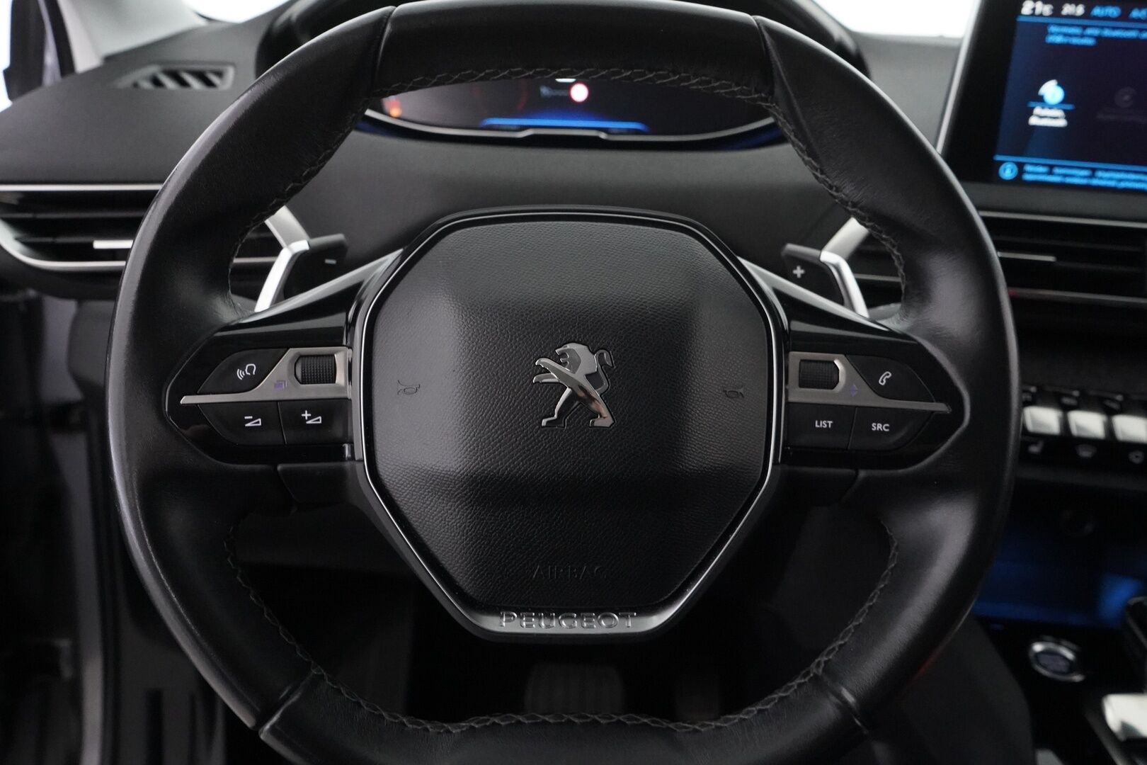 Peugeot 3008 2020 Allure PureTech 180 EAT8-automaatti - Koukku | Lohko | Vakkari | Appconnect | Muistipenkki nahoilla | Keyless | LED | Suomi-auto | Kahdet renkaat alumiinivanteilla | Juuri huollettu & katsastettu!