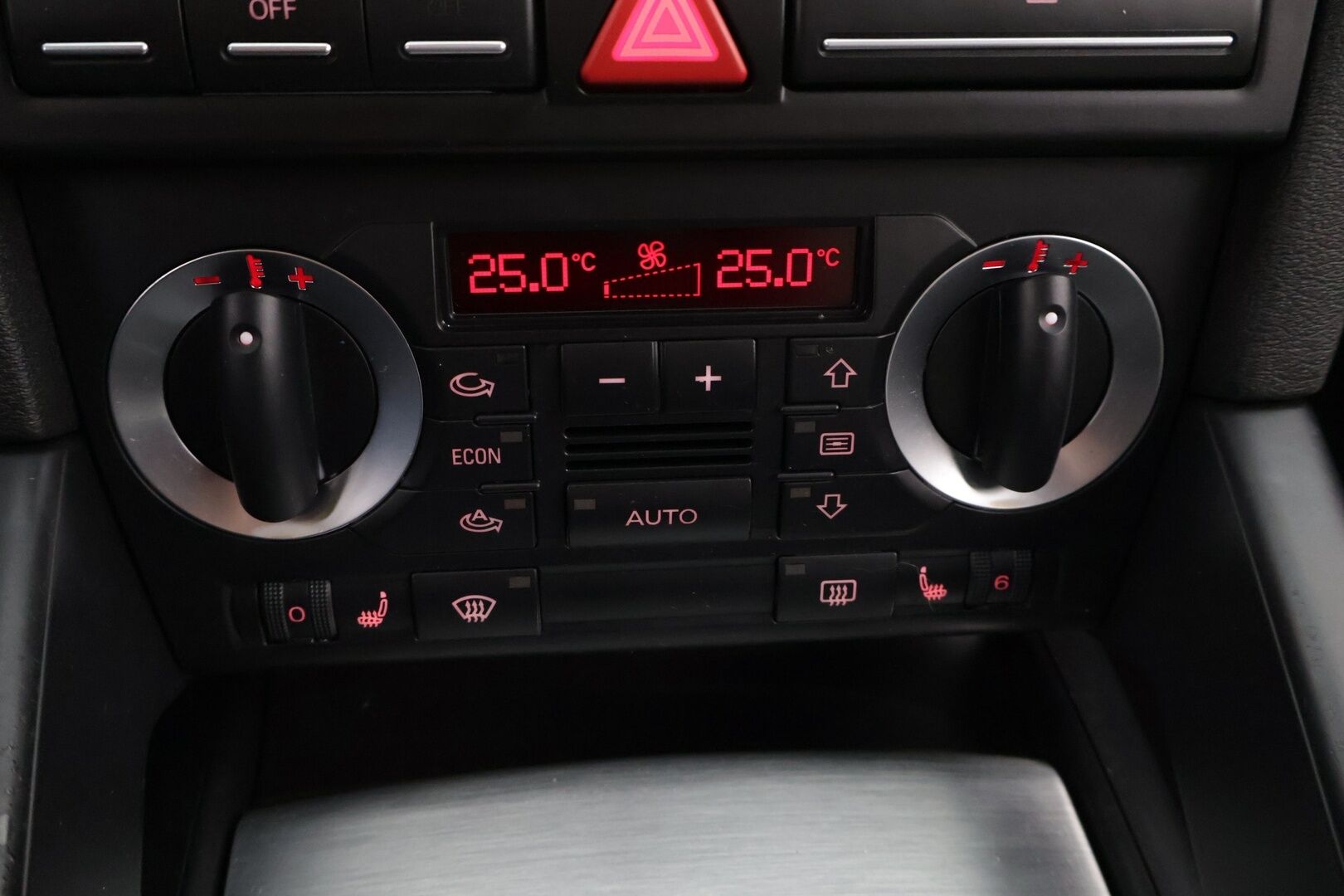 Audi S3 2007 2,0 TFSI 195 kW quattro - S-Line / Manuaali / Nahkasisusta / Urheiluistuimet / 2x Avain