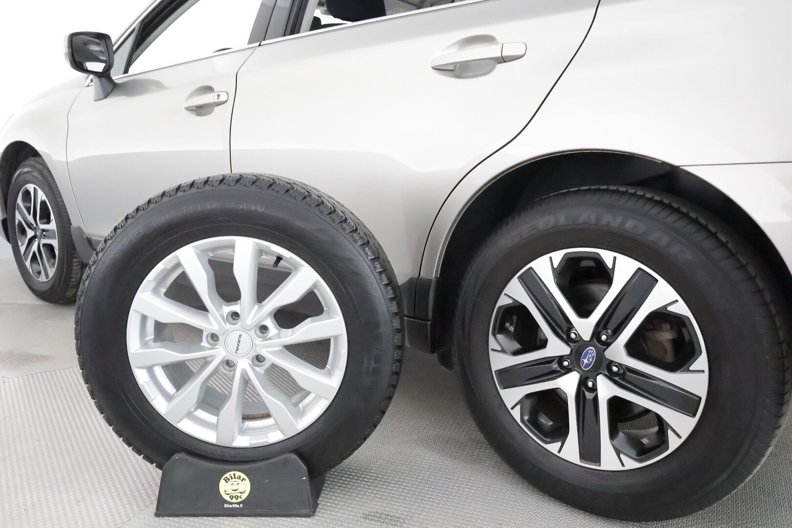 Subaru Outback 2018 2,5i Active CVT Winter **Adapt.Vakkari / LED-valot / P.Kamera / Sisätilanlämmitin / Koukku / Kaistavahti / Keyless** - Suomi-auto / Kahdet Renkaat