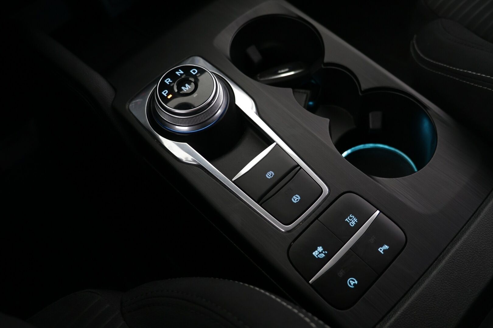 Ford Focus 2019 1,0 EcoBoost 125hv A8 Titanium Wagon - | Vakkari | AppleCarPlay | AndroidAuto | Tutkat edessä ja takana | Vetokoukku | 