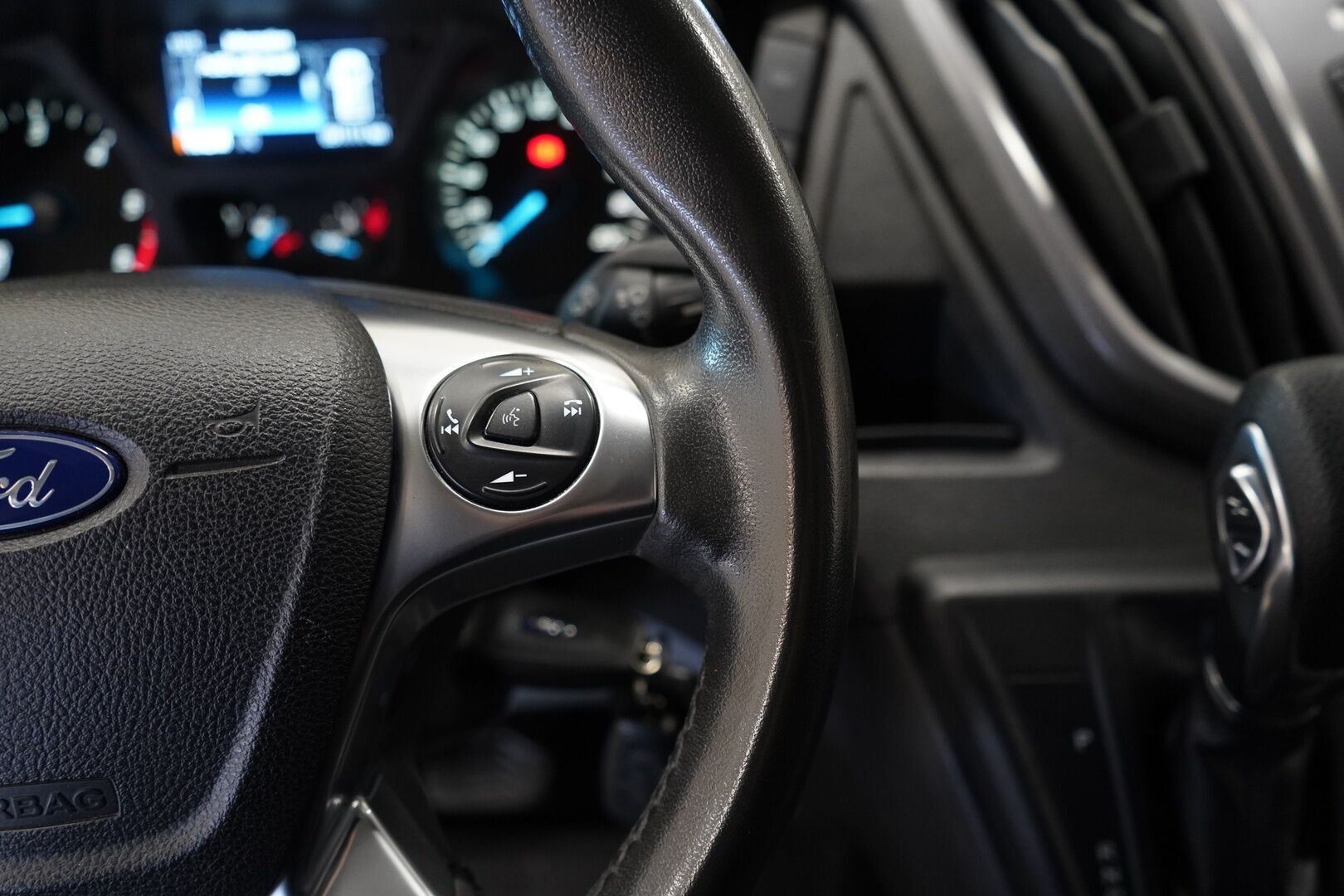 Ford Transit 2019 Van 350 2,0 TDCi 170 hv A6 Etuveto Trend L3H2 - Koukku | Webasto | Kamera | ALV | Suomi-auto | Kahdet renkaat