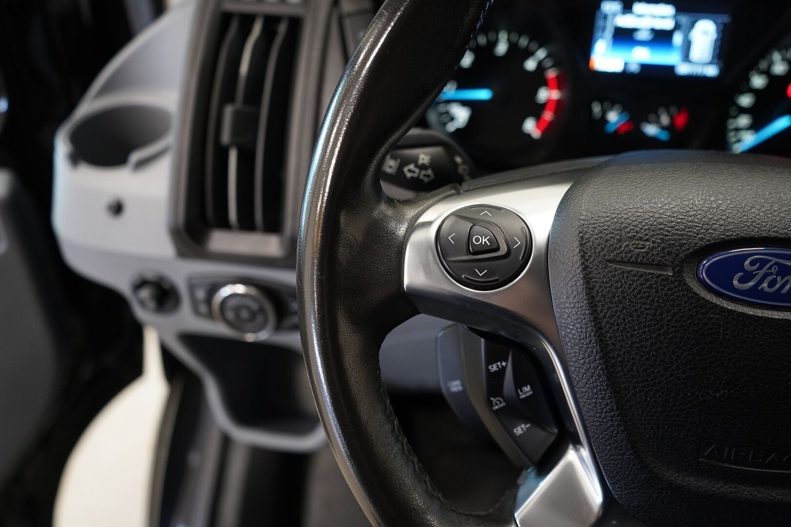 Ford Transit 2019 Van 350 2,0 TDCi 170 hv A6 Etuveto Trend L3H2 - Koukku | Webasto | Kamera | ALV | Suomi-auto | Kahdet renkaat