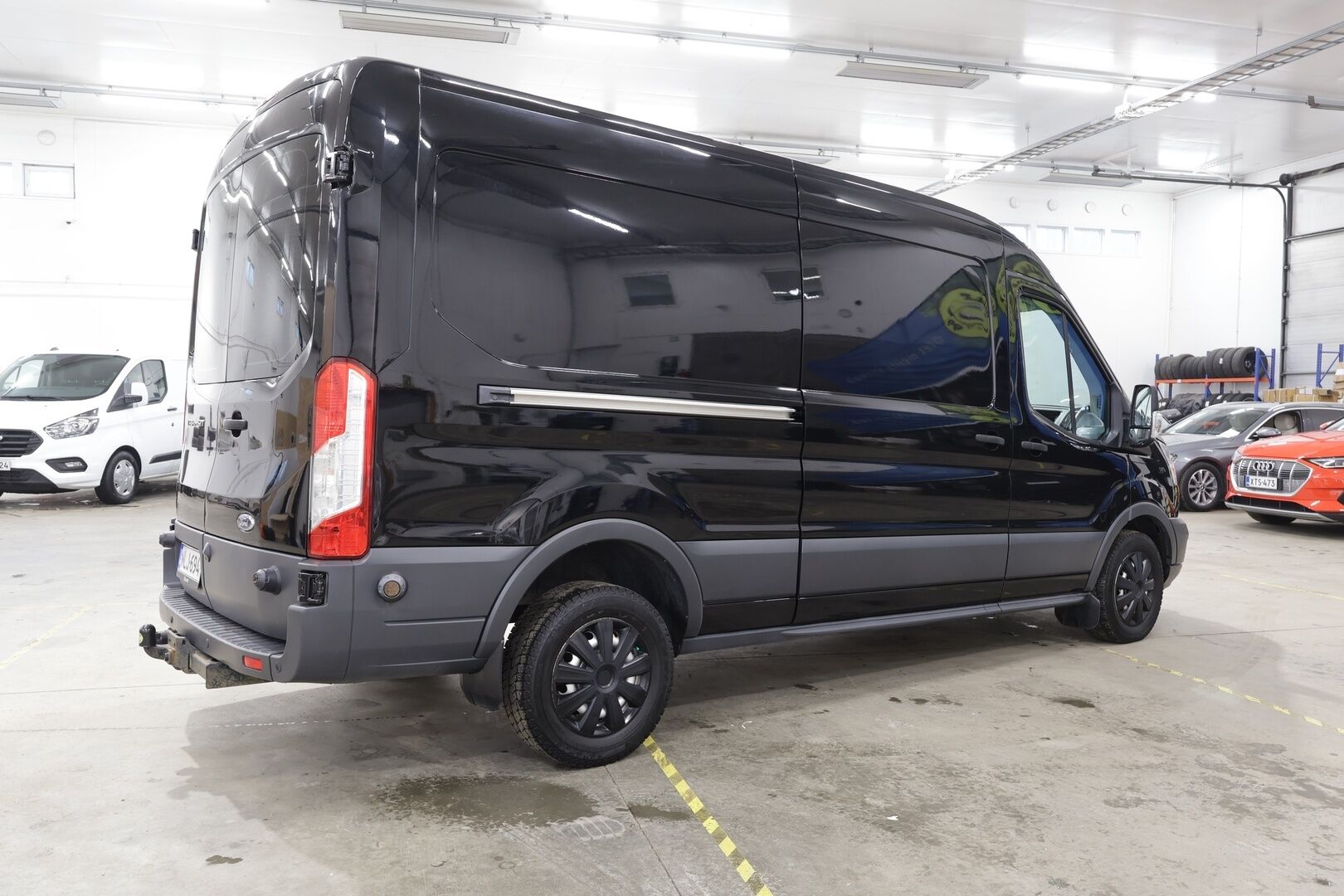Ford Transit 2019 Van 350 2,0 TDCi 170 hv A6 Etuveto Trend L3H2 * Vakkari / Koukku / webasto / P.Kamera * - ALV-vähennyskelpoinen / Kahdet Renkaat / Suomi-auto 