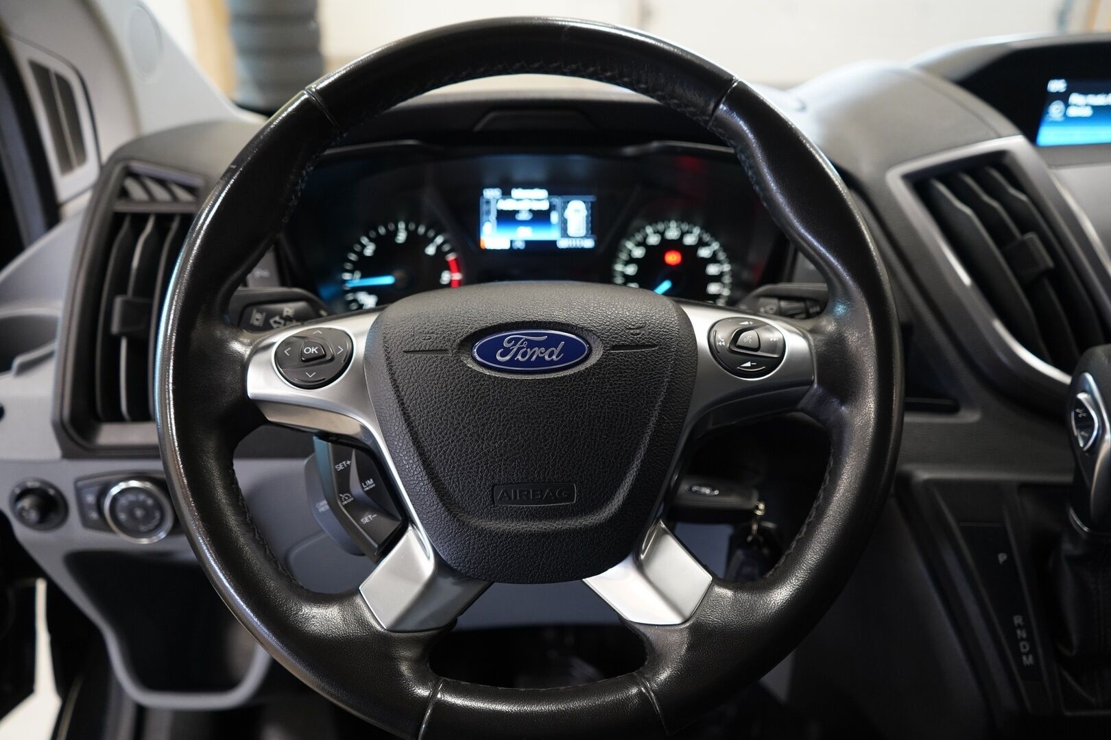 Ford Transit 2019 Van 350 2,0 TDCi 170 hv A6 Etuveto Trend L3H2 - Koukku | Webasto | Kamera | ALV | Suomi-auto | Kahdet renkaat