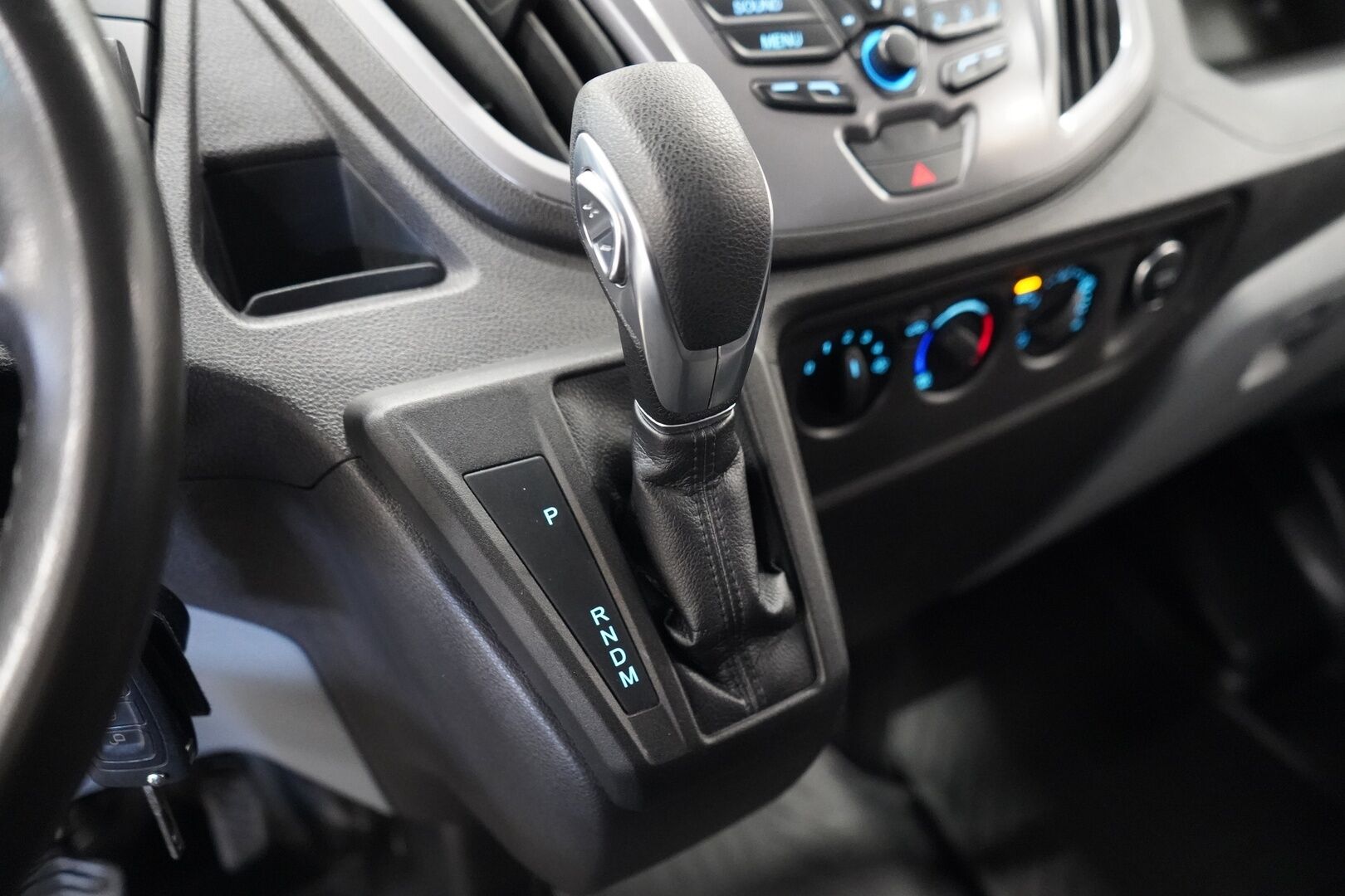 Ford Transit 2019 Van 350 2,0 TDCi 170 hv A6 Etuveto Trend L3H2 - Koukku | Webasto | Kamera | ALV | Suomi-auto | Kahdet renkaat