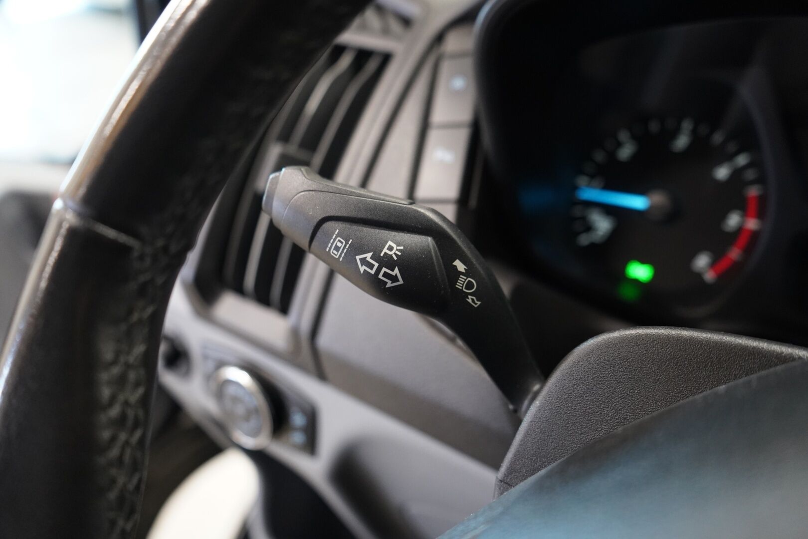 Ford Transit 2019 Van 350 2,0 TDCi 170 hv A6 Etuveto Trend L3H2 - Koukku | Webasto | Kamera | ALV | Suomi-auto | Kahdet renkaat