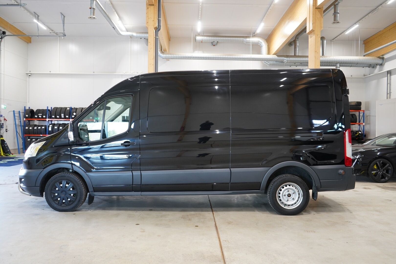 Ford Transit 2019 Van 350 2,0 TDCi 170 hv A6 Etuveto Trend L3H2 *Koukku / Webasto / Kamera* - ALV-vähennyskelpoinen / Kahdet Renkaat / Suomi-auto - HULLUT AVAJAISHULINAT KORKOTARJOUS 3,29 %