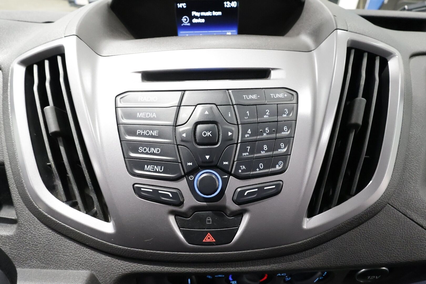 Ford Transit 2019 Van 350 2,0 TDCi 170 hv A6 Etuveto Trend L3H2 * Vakkari / Koukku / webasto / P.Kamera * - ALV-vähennyskelpoinen / Kahdet Renkaat / Suomi-auto 