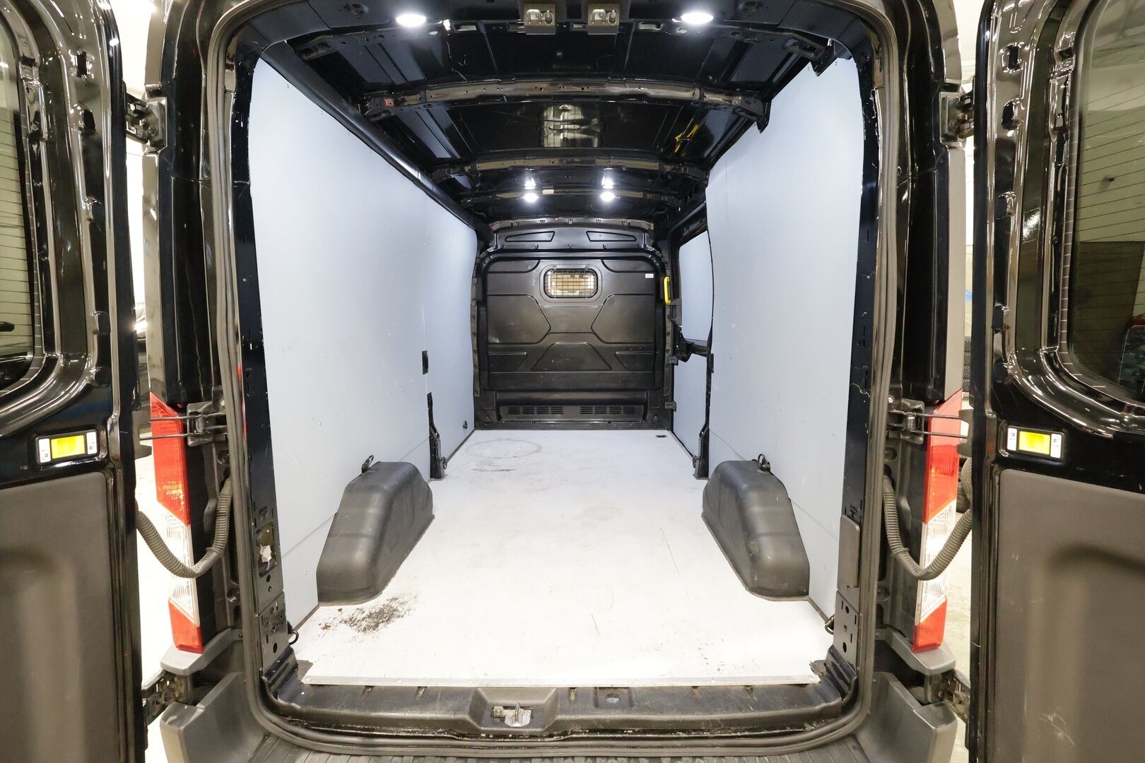 Ford Transit 2019 Van 350 2,0 TDCi 170 hv A6 Etuveto Trend L3H2 * Vakkari / Koukku / webasto / P.Kamera * - ALV-vähennyskelpoinen / Kahdet Renkaat / Suomi-auto 