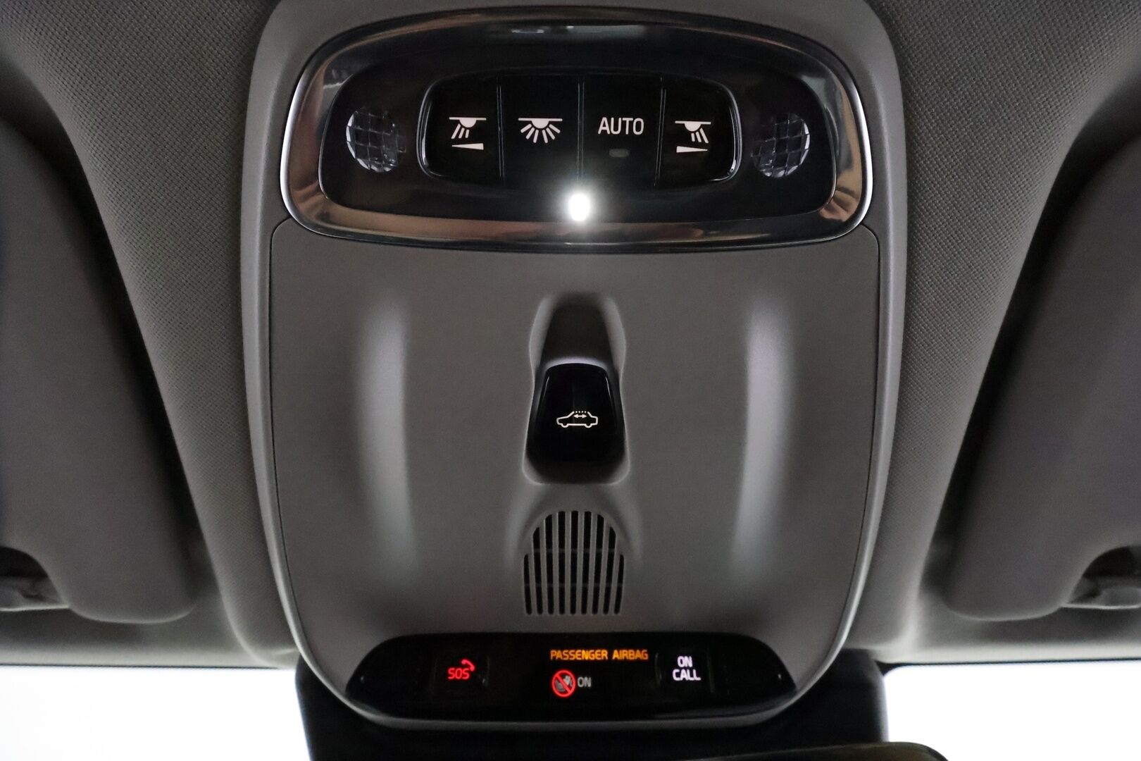 Volvo XC60 2019 T8 AWD Inscription aut **ACC / Ilma-alusta / Koukku / Panorama / Muistipenkki / P.kamera / Full LED / BLIS / Webasto** - Suomi-auto / Kahdet renkaat aluvanteilla / Merkkihuollettu