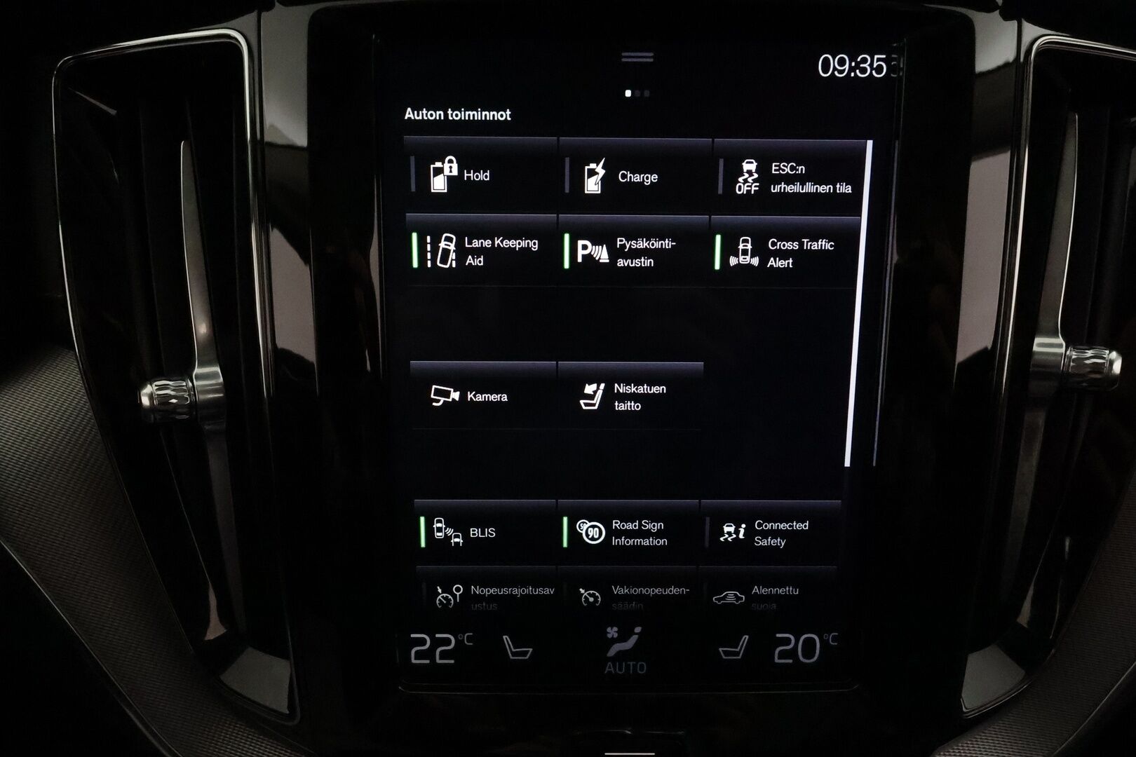 Volvo XC60 2019 T8 AWD Inscription aut **ACC / Ilma-alusta / Koukku / Panorama / Muistipenkki / P.kamera / Full LED / BLIS / Webasto** - Suomi-auto / Kahdet renkaat aluvanteilla / Merkkihuollettu