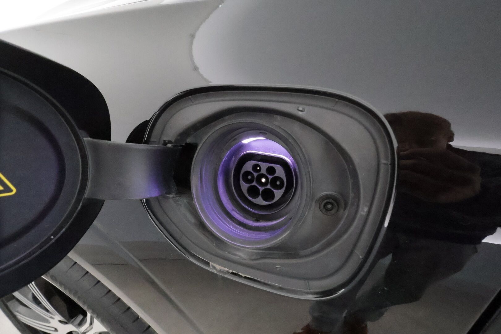 Volvo XC60 2019 T8 AWD Inscription aut **ACC / Ilma-alusta / Koukku / Panorama / Muistipenkki / P.kamera / Full LED / BLIS / Webasto** - Suomi-auto / Kahdet renkaat aluvanteilla / Merkkihuollettu