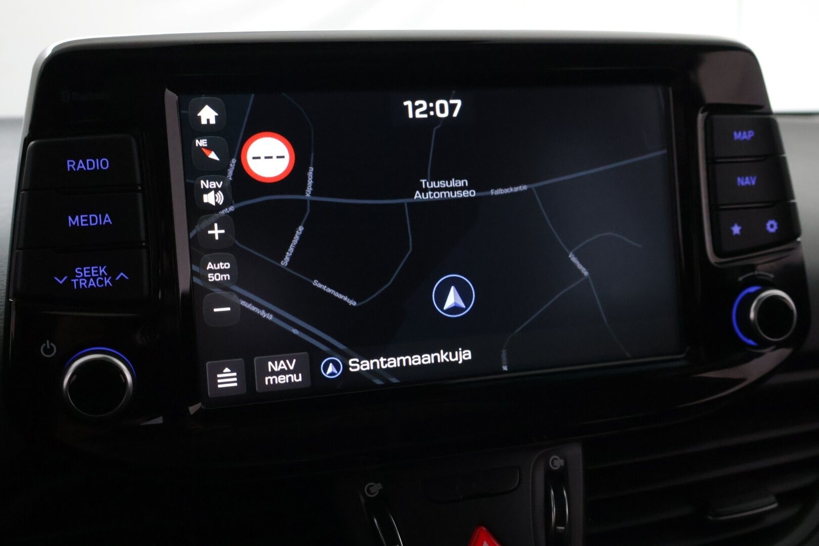 Hyundai i30 Fastback 2019 1,4 T-GDI 140 hv 7DCT-aut Style - | Kattoluukku | Webasto | ACC | Navi | Peruutuskamera | BLIS | Lane Assist | Keyless | Burgundy Nahkasisusta | Ilmastoidut etuistuimet | Sähköpenkki muistilla | Suomi-auto